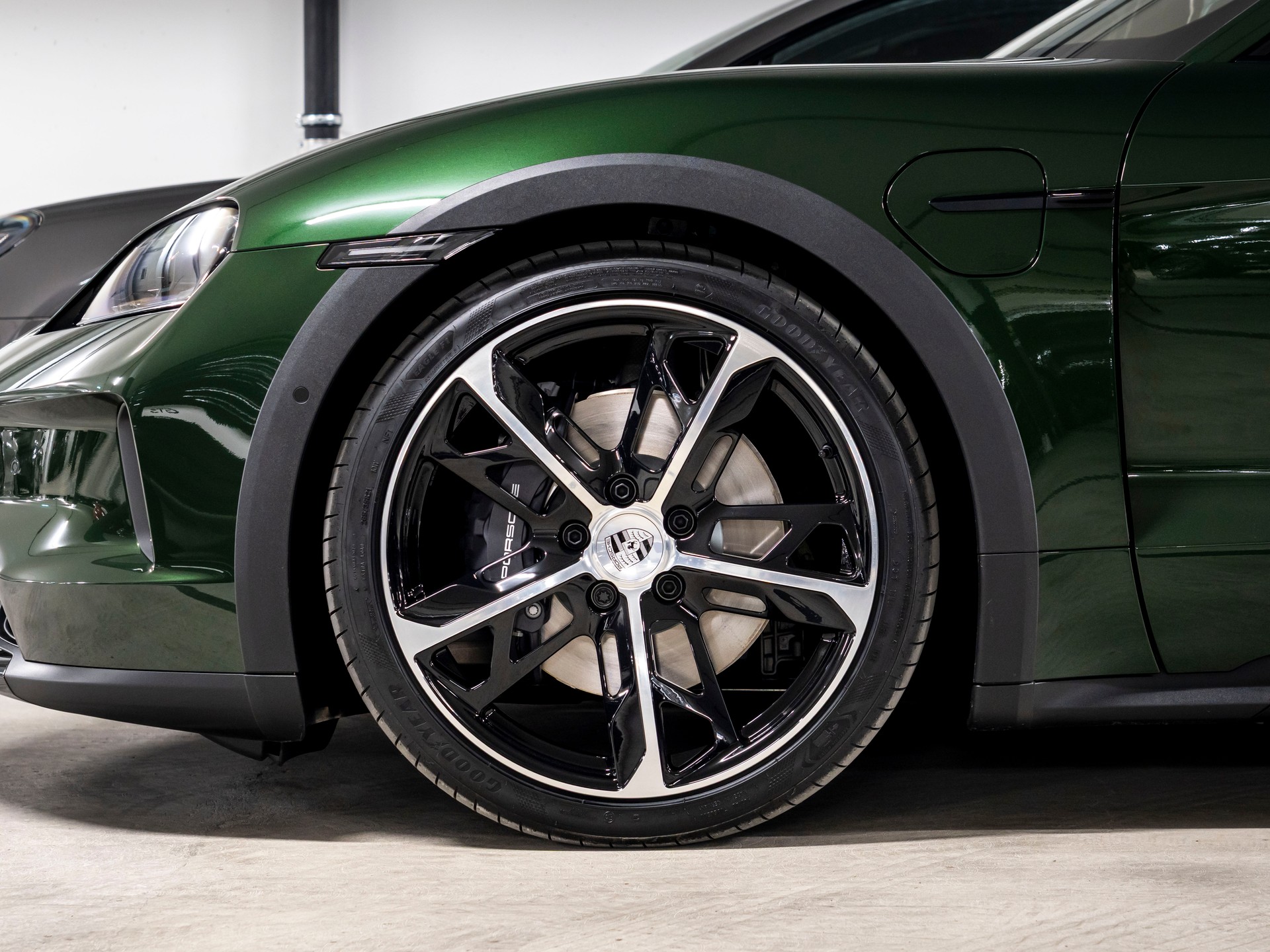 PORSCHE Taycan CrossTurismo 4 104kWh-image-10