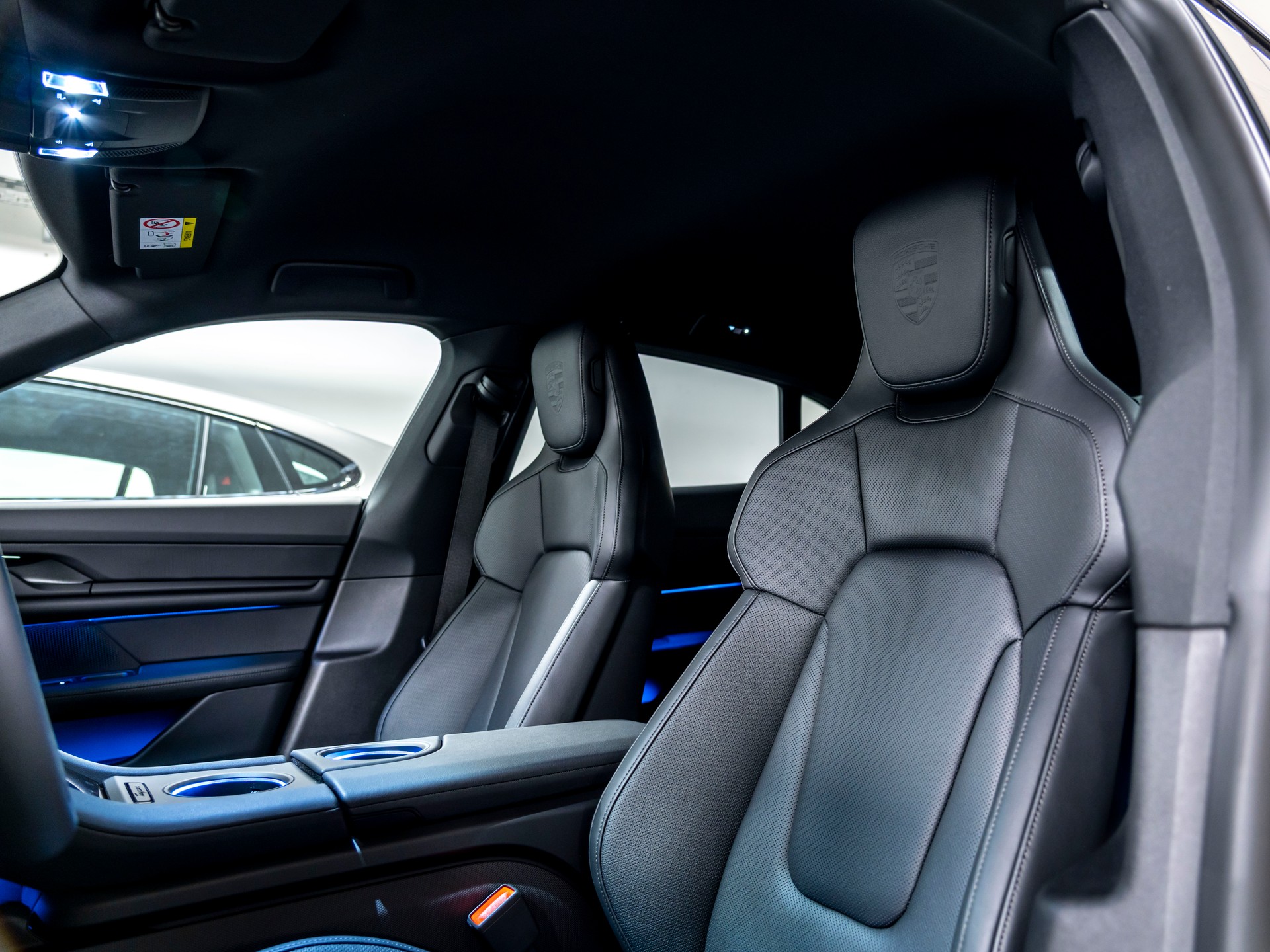 PORSCHE Taycan CrossTurismo 4 104kWh-image-15