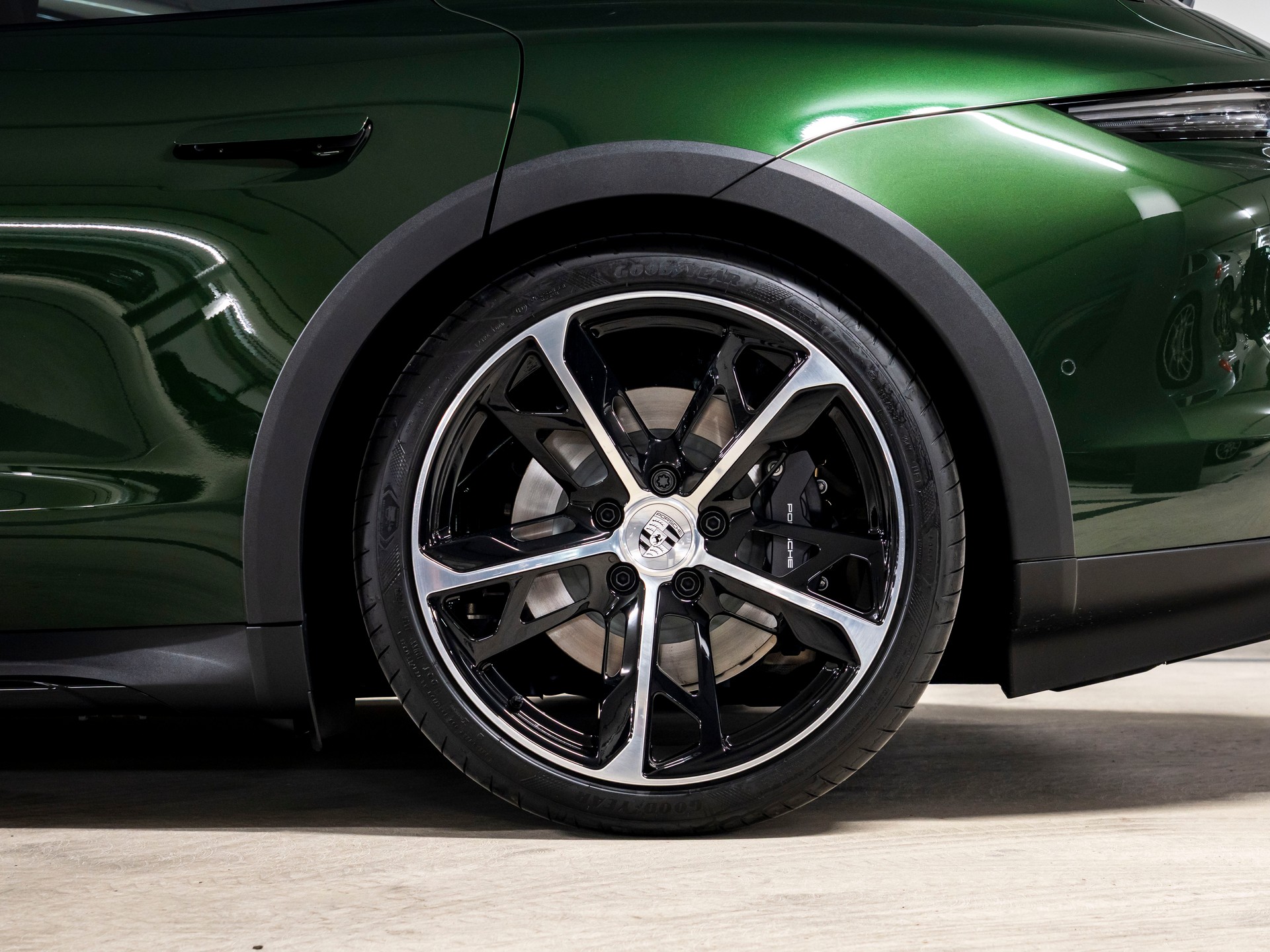 PORSCHE Taycan CrossTurismo 4 104kWh-image-11