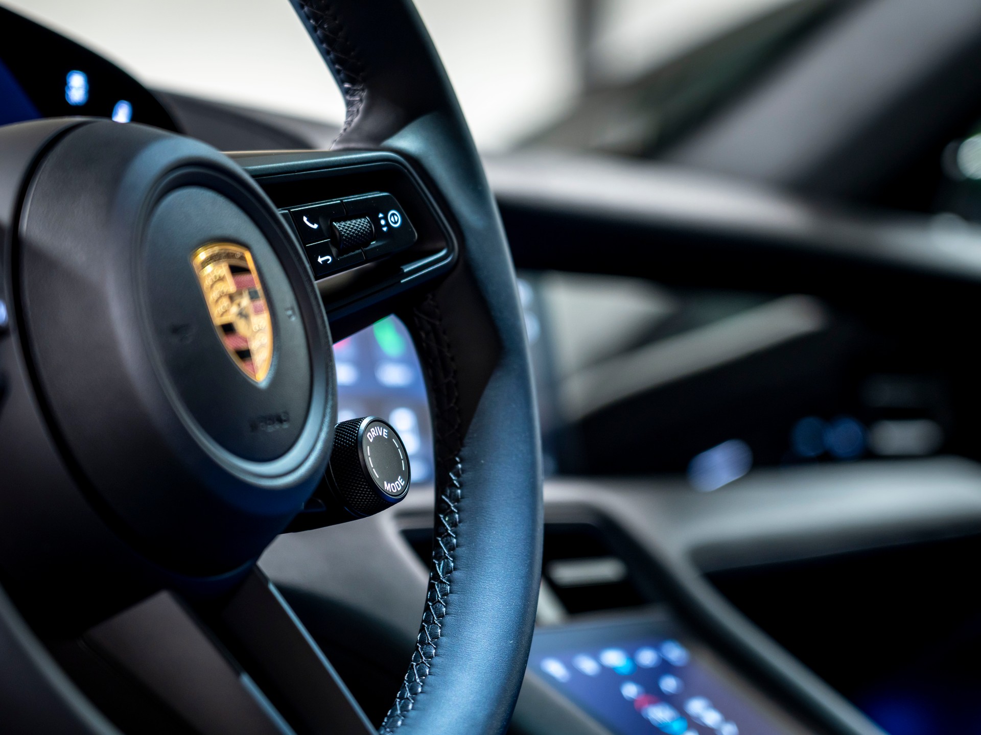 PORSCHE Taycan CrossTurismo 4 104kWh-image-14
