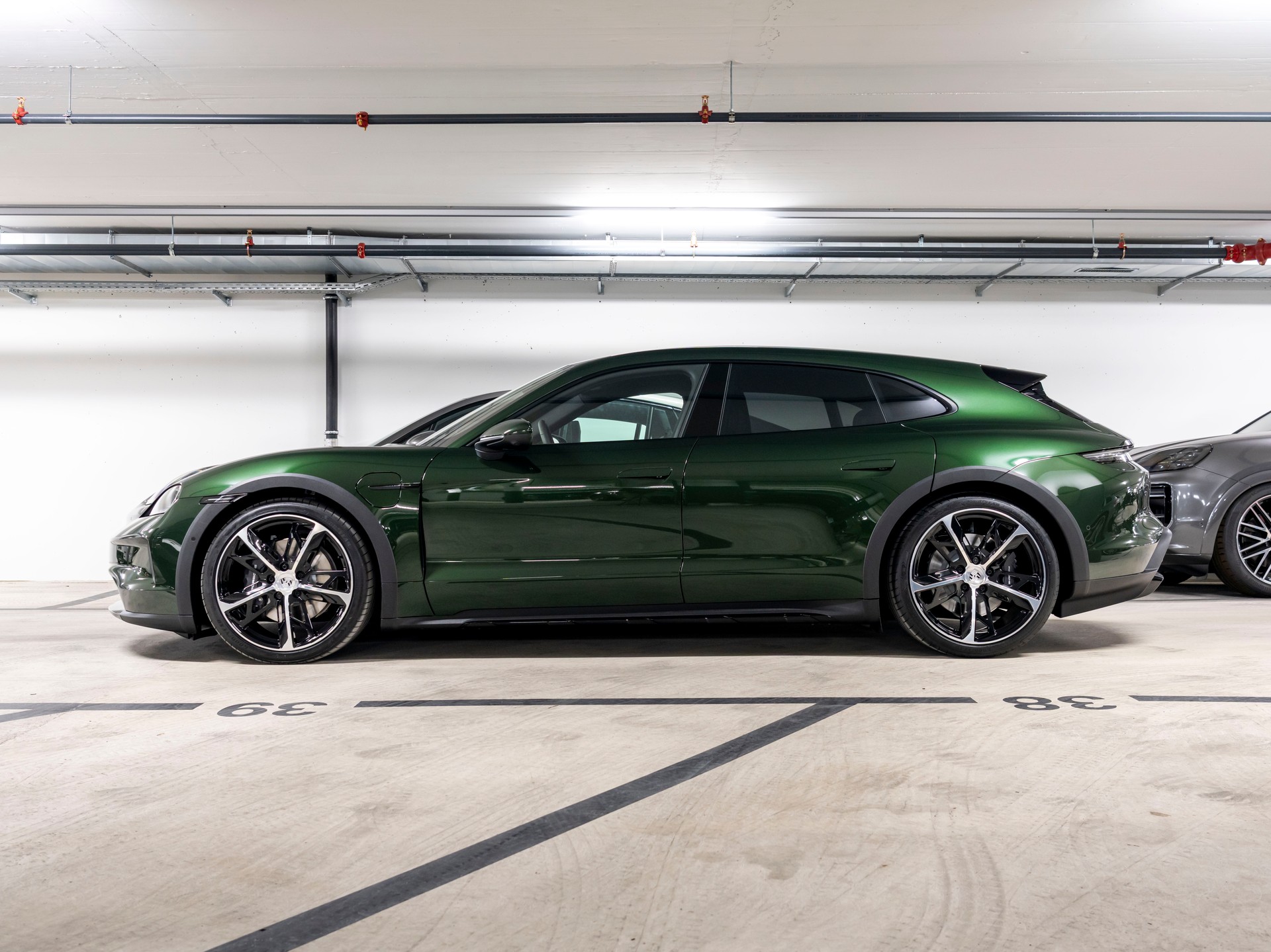 PORSCHE Taycan CrossTurismo 4 104kWh-showroom-element-1
