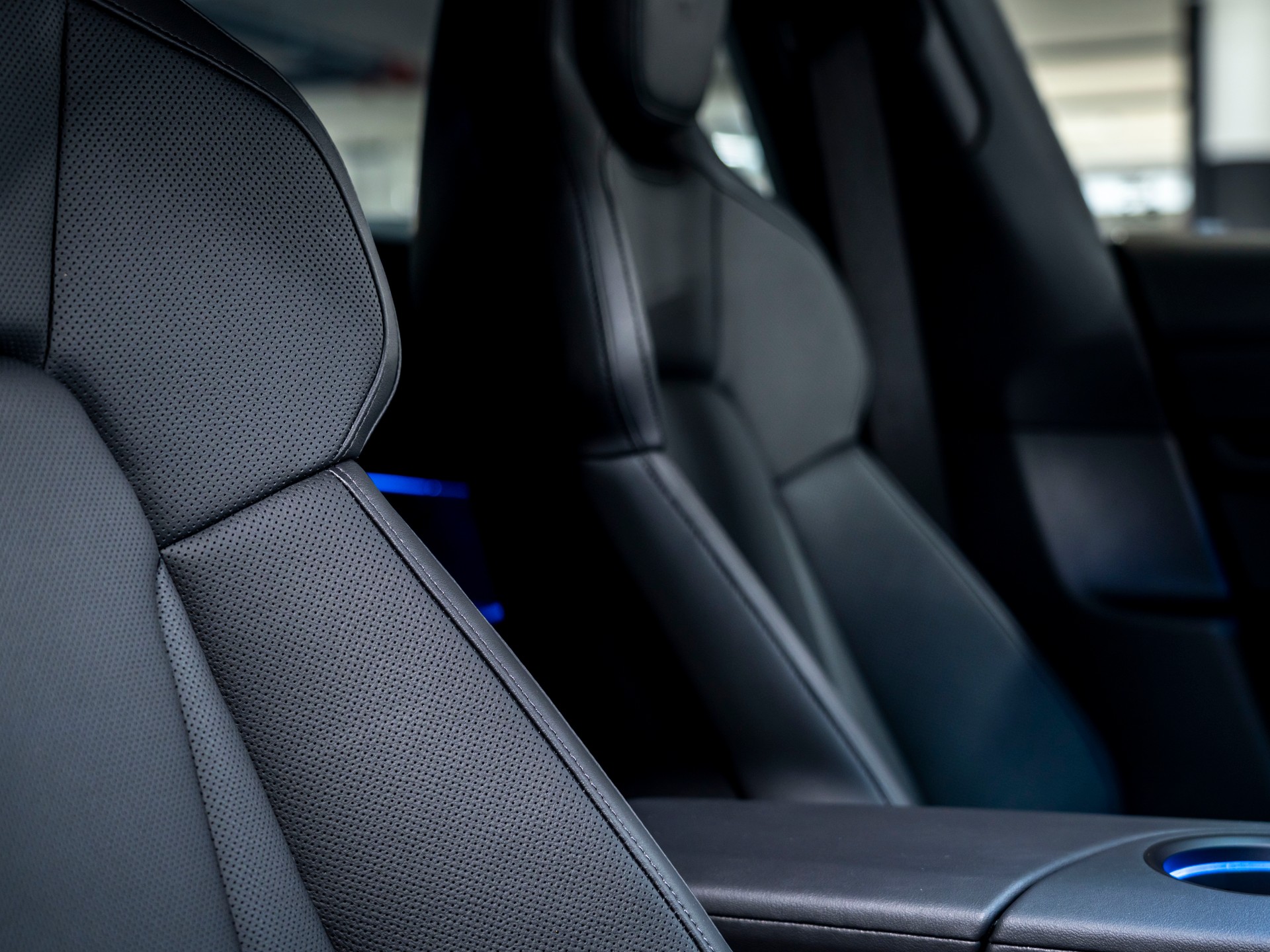 PORSCHE Taycan CrossTurismo 4 104kWh-image-24