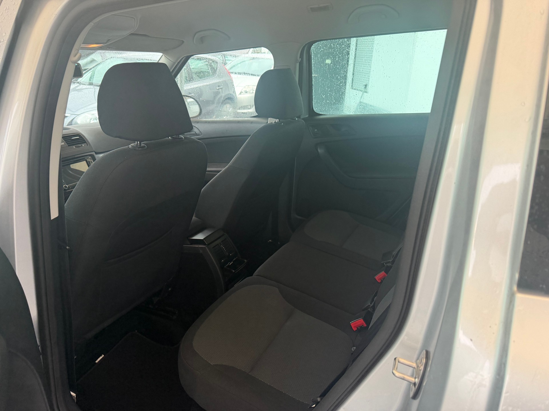 SKODA Yeti 2.0 TDI Ambition 4x4 DSG-image-6