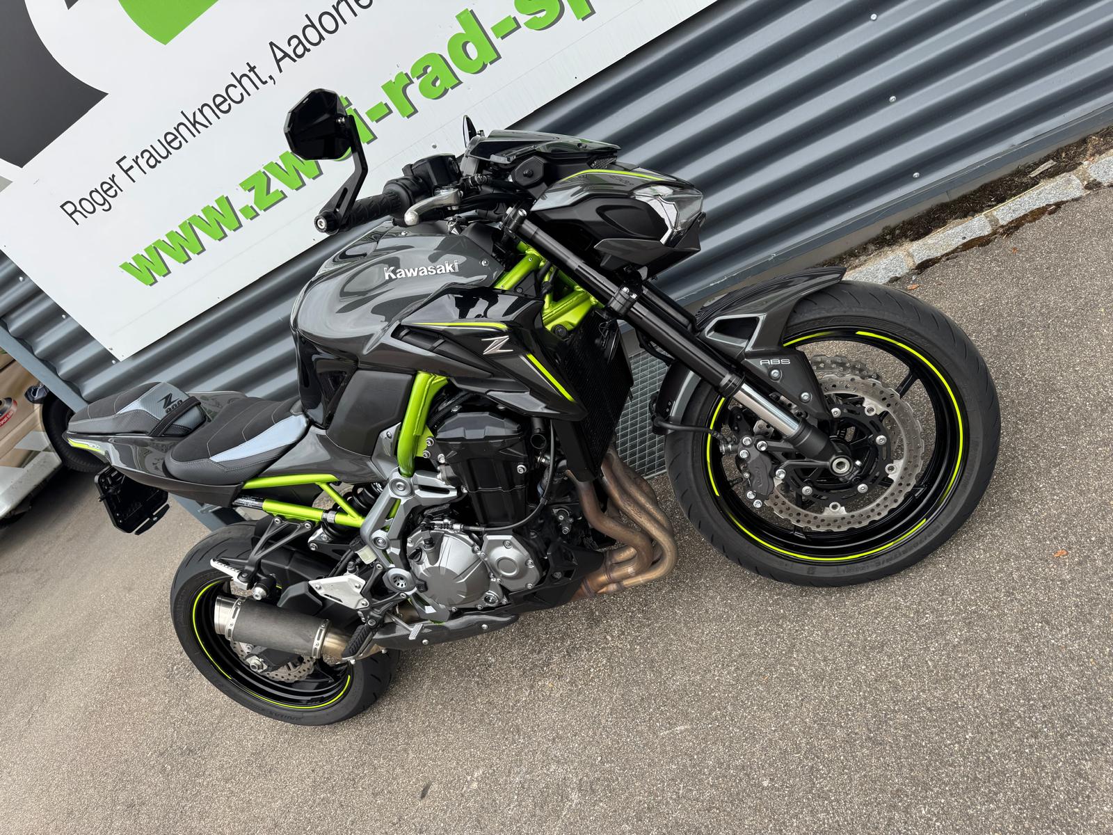 KAWASAKI Z 900-image-6