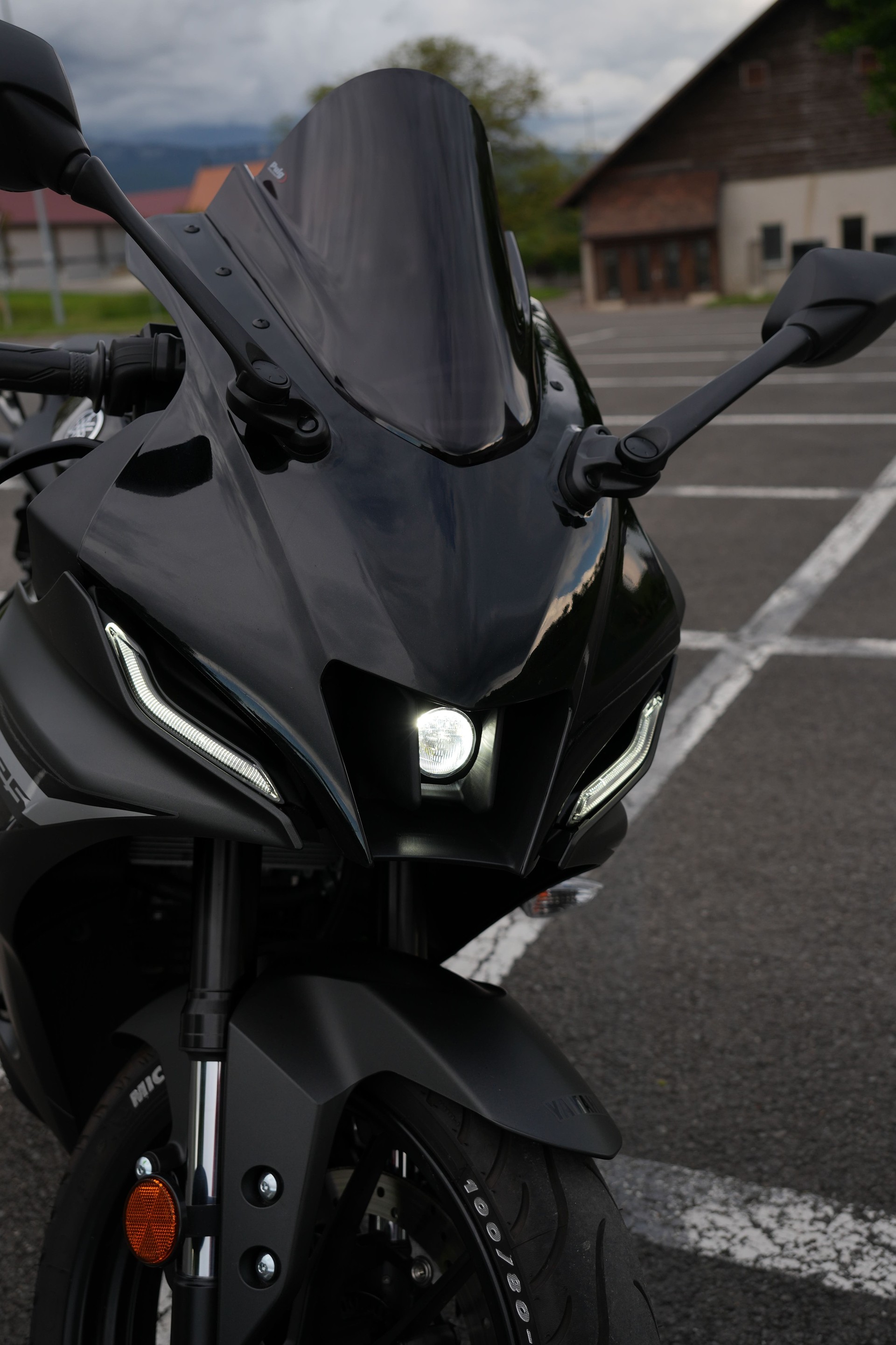YAMAHA YZF-R 125 ABS-image-8