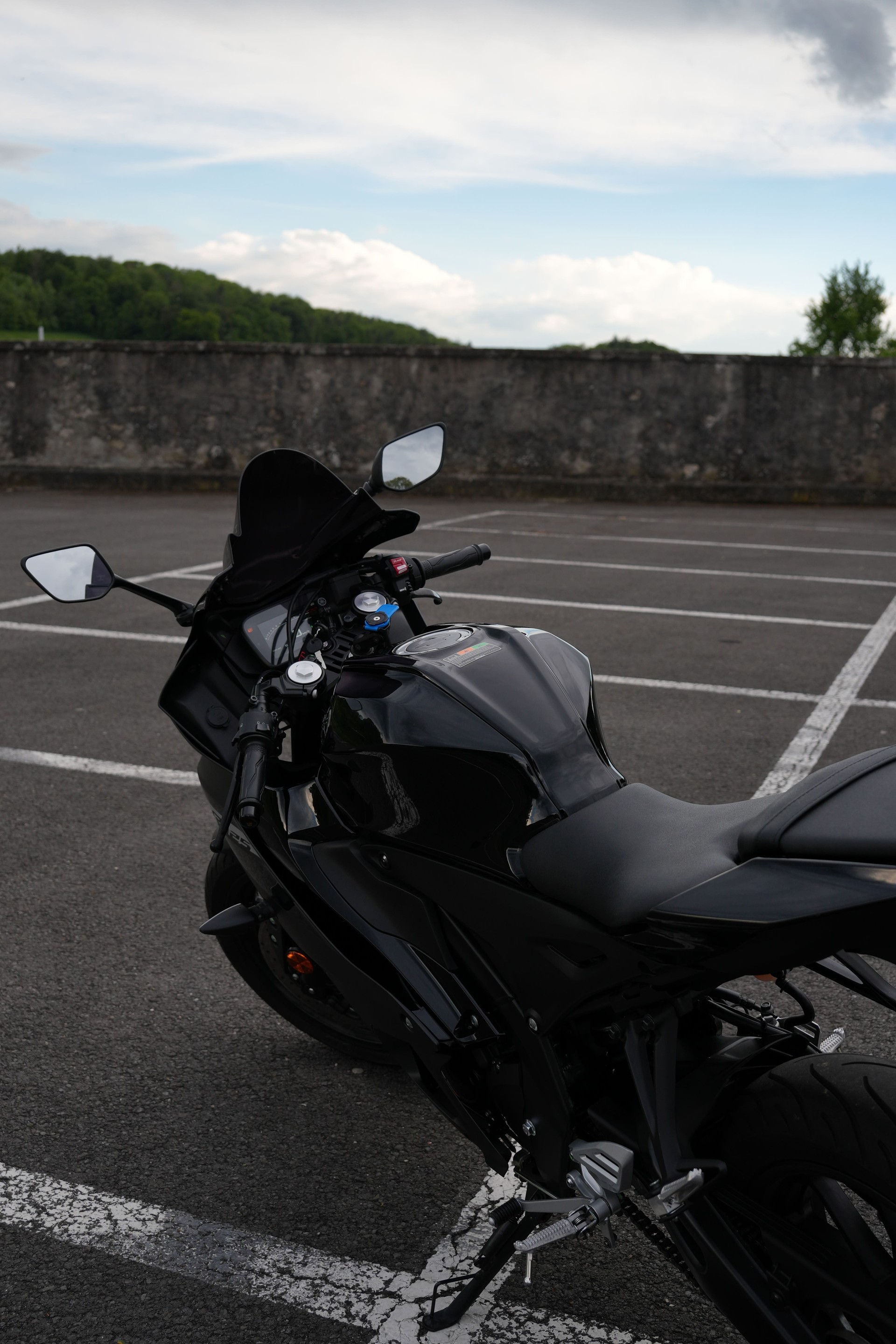 YAMAHA YZF-R 125 ABS-image-4