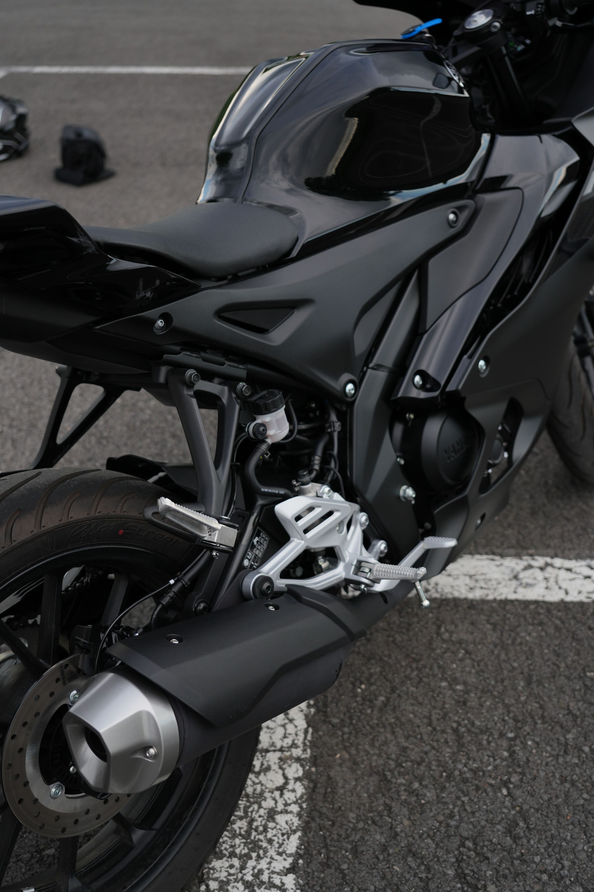 YAMAHA YZF-R 125 ABS-image-2