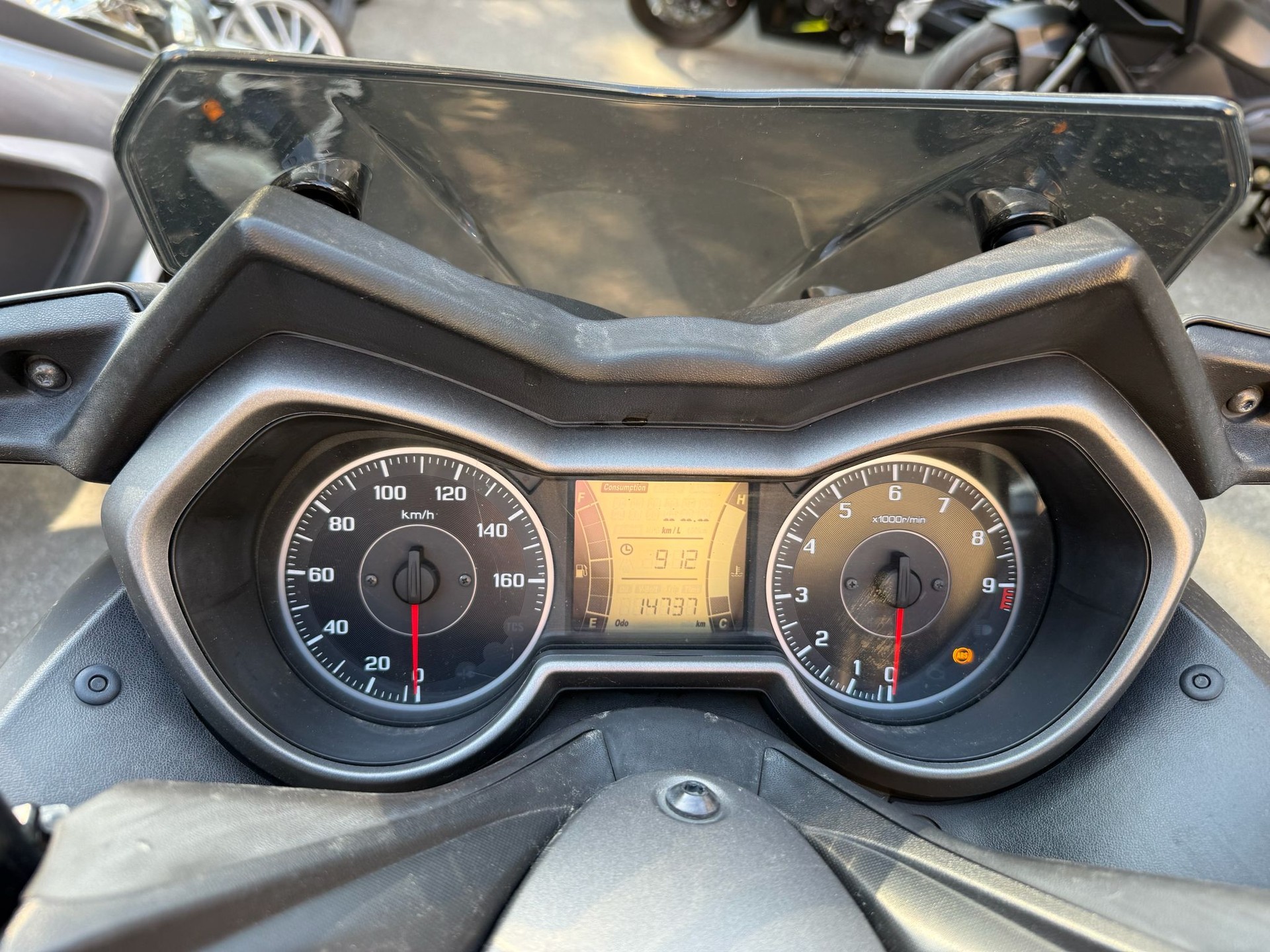 YAMAHA X-Max CZD 300 ABS-image-9