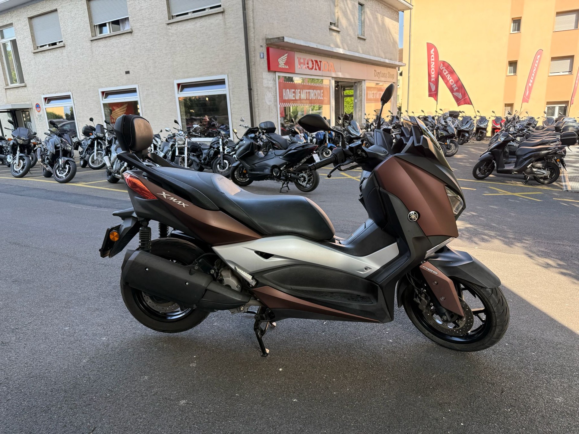 YAMAHA X-Max CZD 300 ABS-image-3