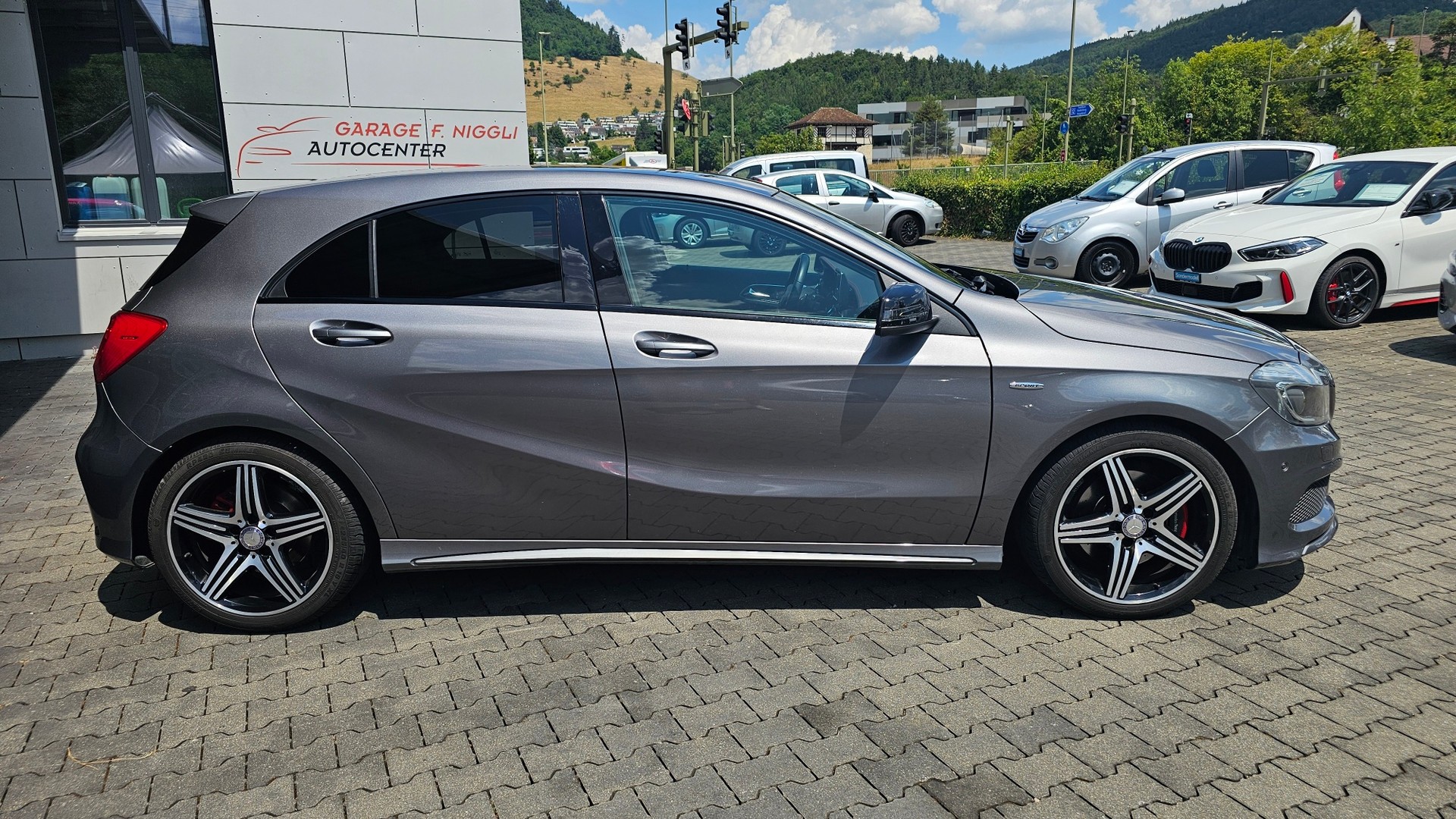 MERCEDES-BENZ A 250 Sport 7G-DCT-image-4