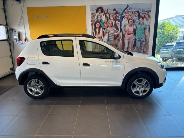 DACIA Sandero Tce 90 Stepway Automatic-showroom-element-1