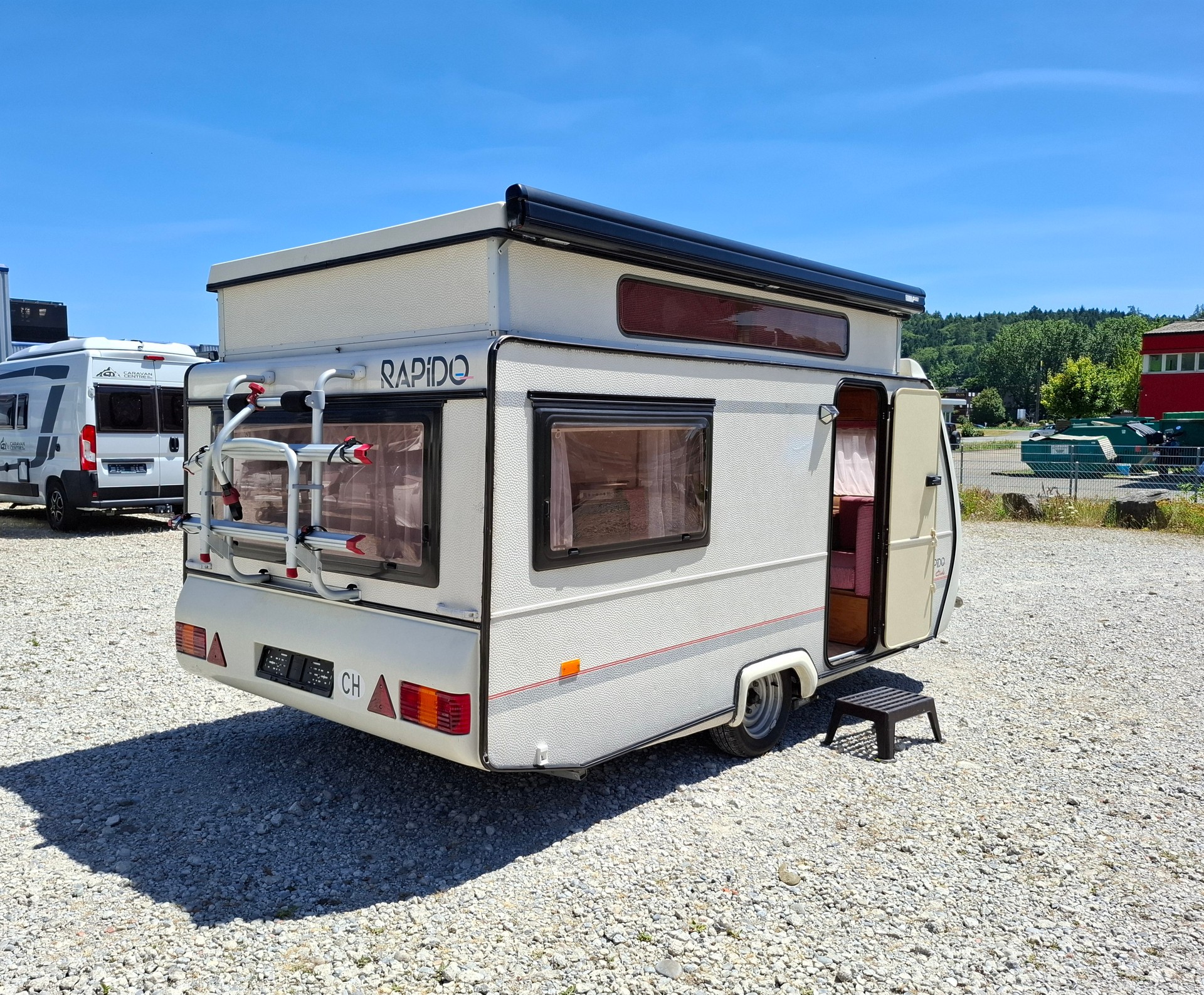 RAPIDO Cub 38 - kleiner wendiger Reisewagen mit Mover & Markise-image-2