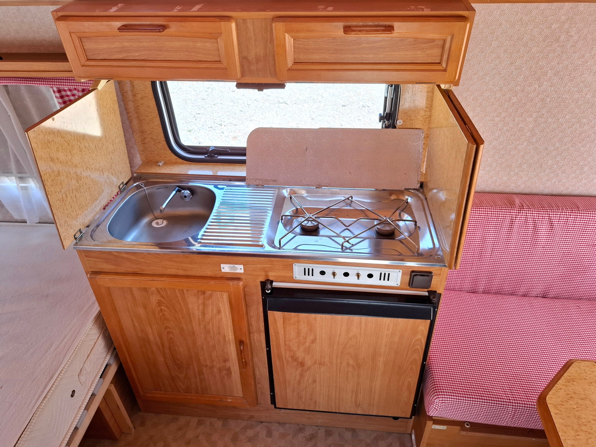 RAPIDO Cub 38 - kleiner wendiger Reisewagen mit Mover & Markise-image-10