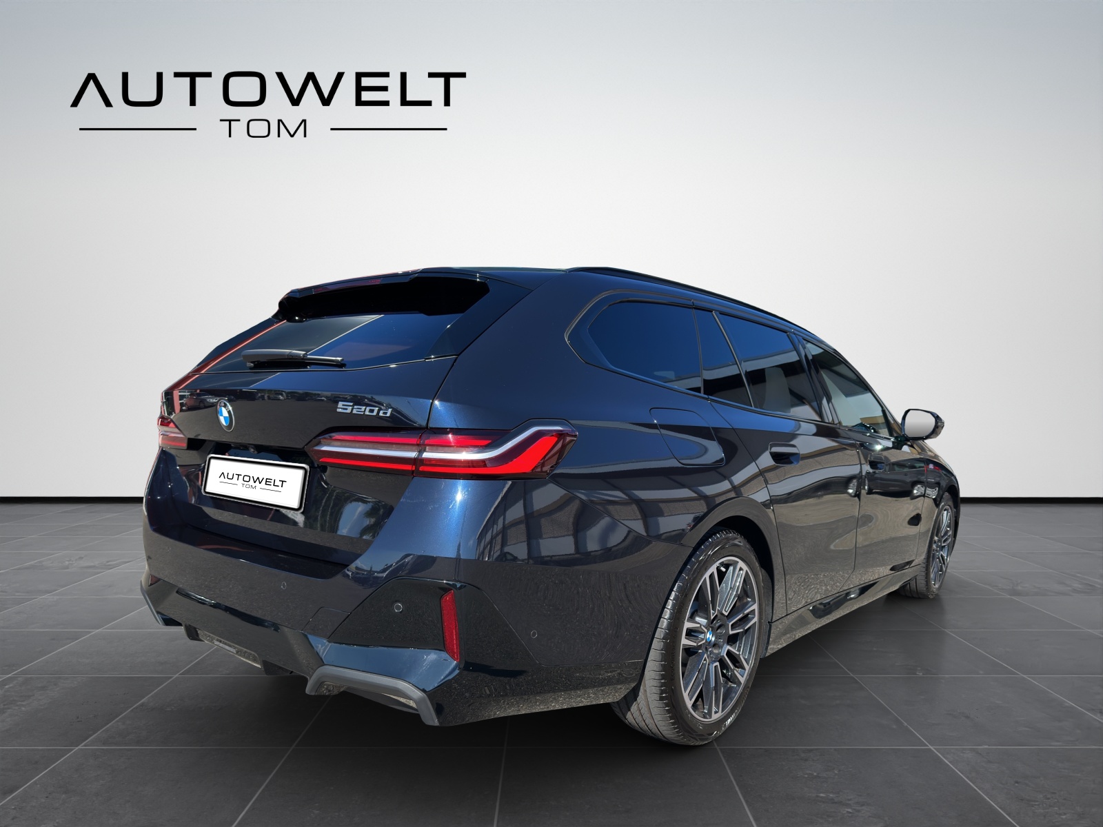 BMW 520d xDrive 48V Touring M Sport *CH*gratis Service*-image-4