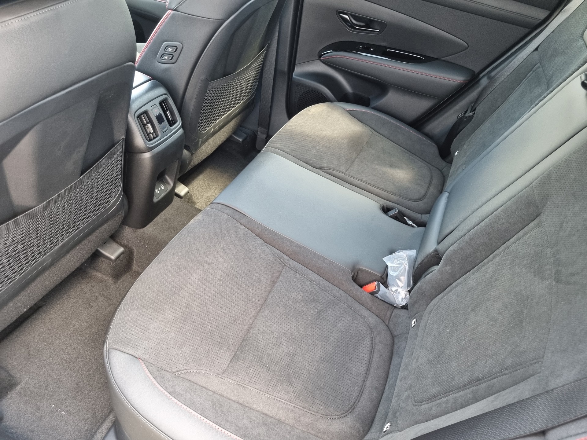 HYUNDAI Tucson 1.6 TGDI HEV N-Line 4WD-image-8