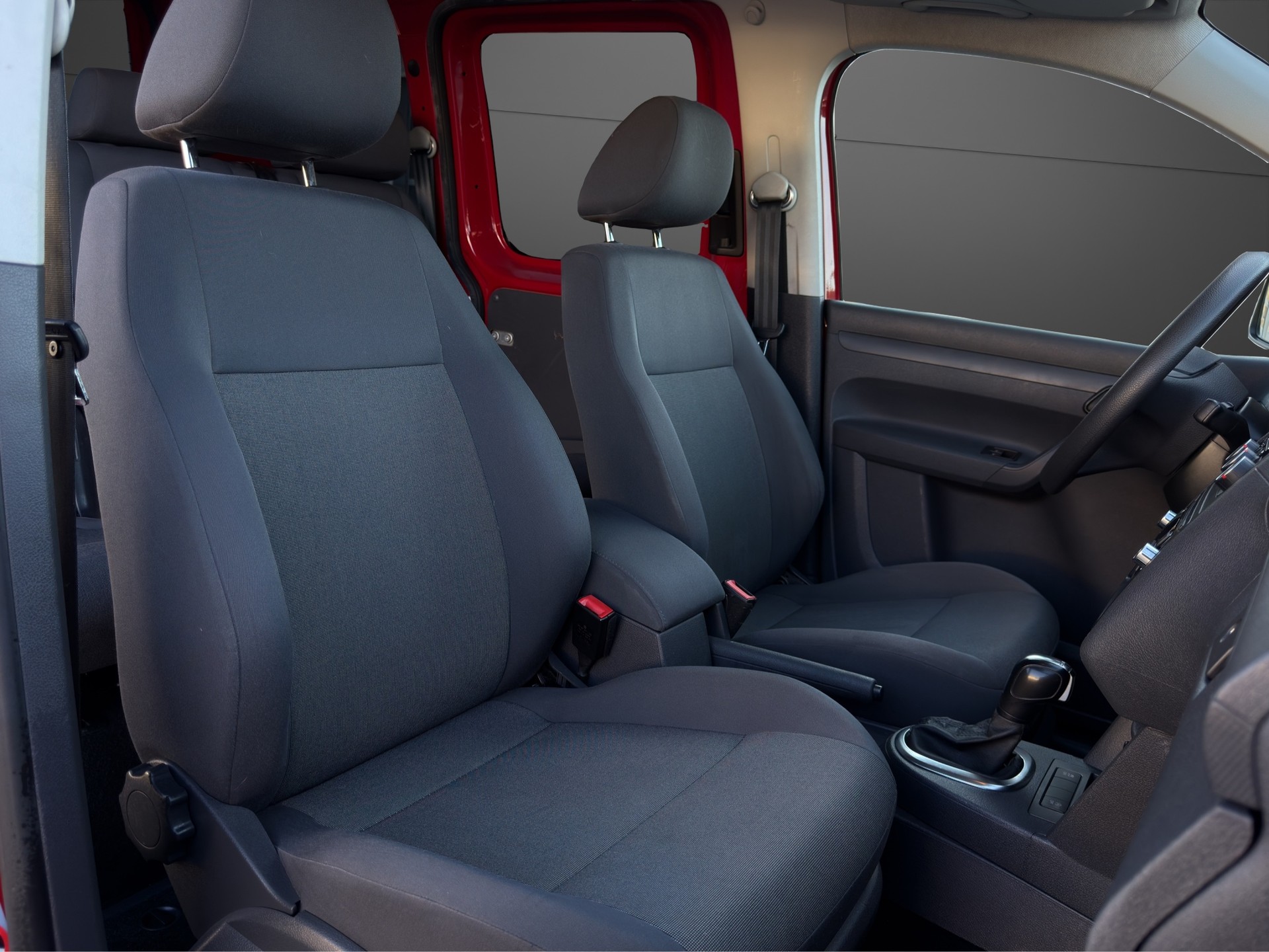 VW Caddy 1.6 TDI BlueMotion Technology DSG-image-18