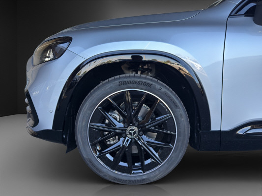 MERCEDES-BENZ GLB 200 4Matic 8G-Tronic-image-4