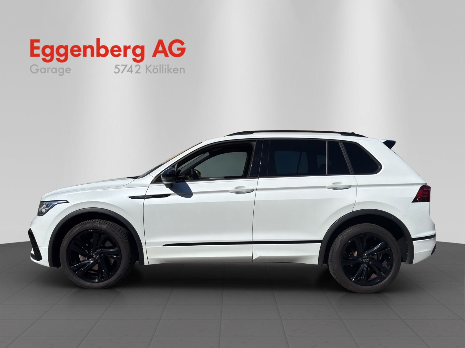 VW Tiguan 2.0TSI R-Line 4Motion DSG, 8-fach bereift-showroom-element-1