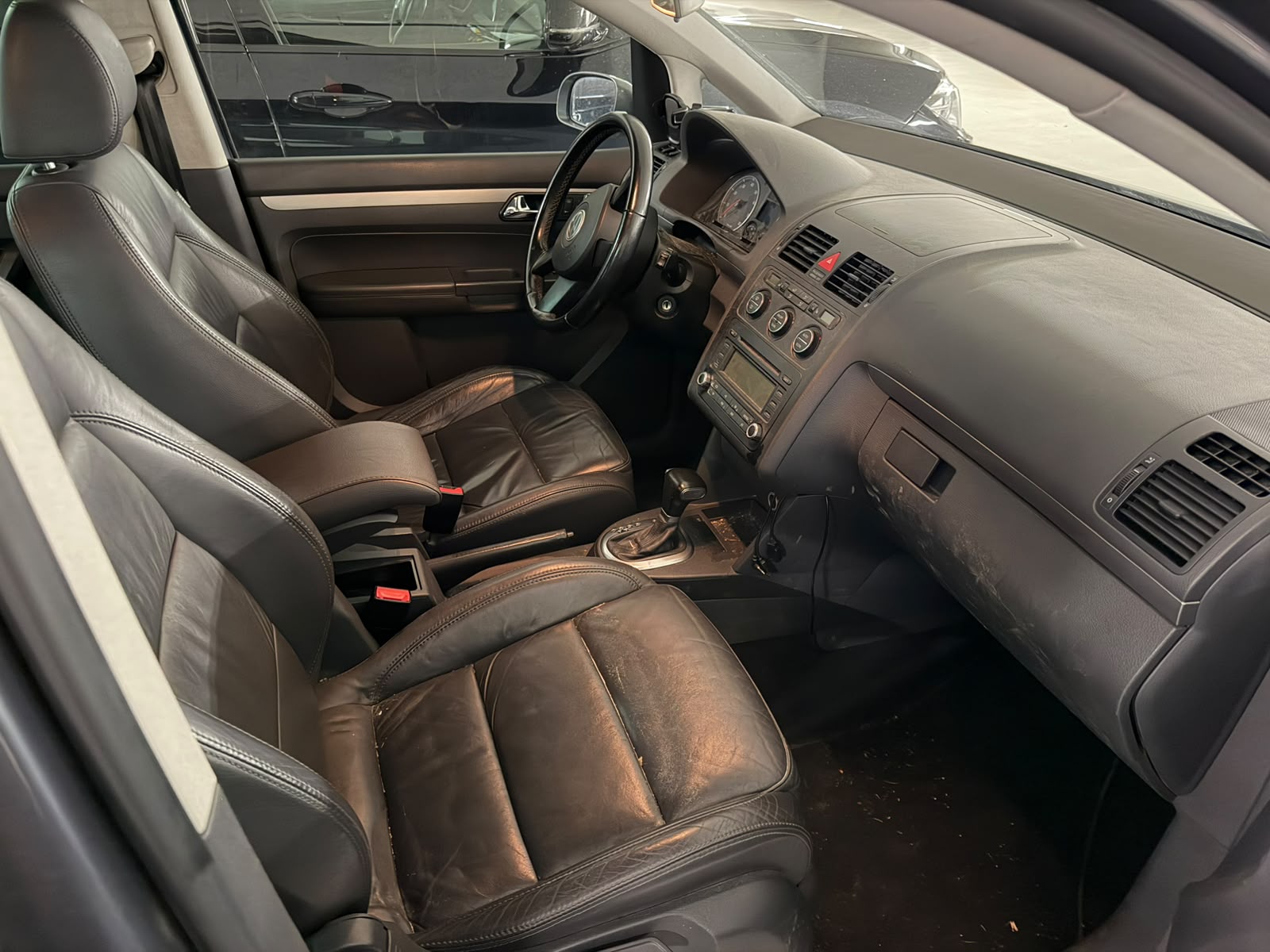 VW Touran 2.0 FSI Trendline-image-5