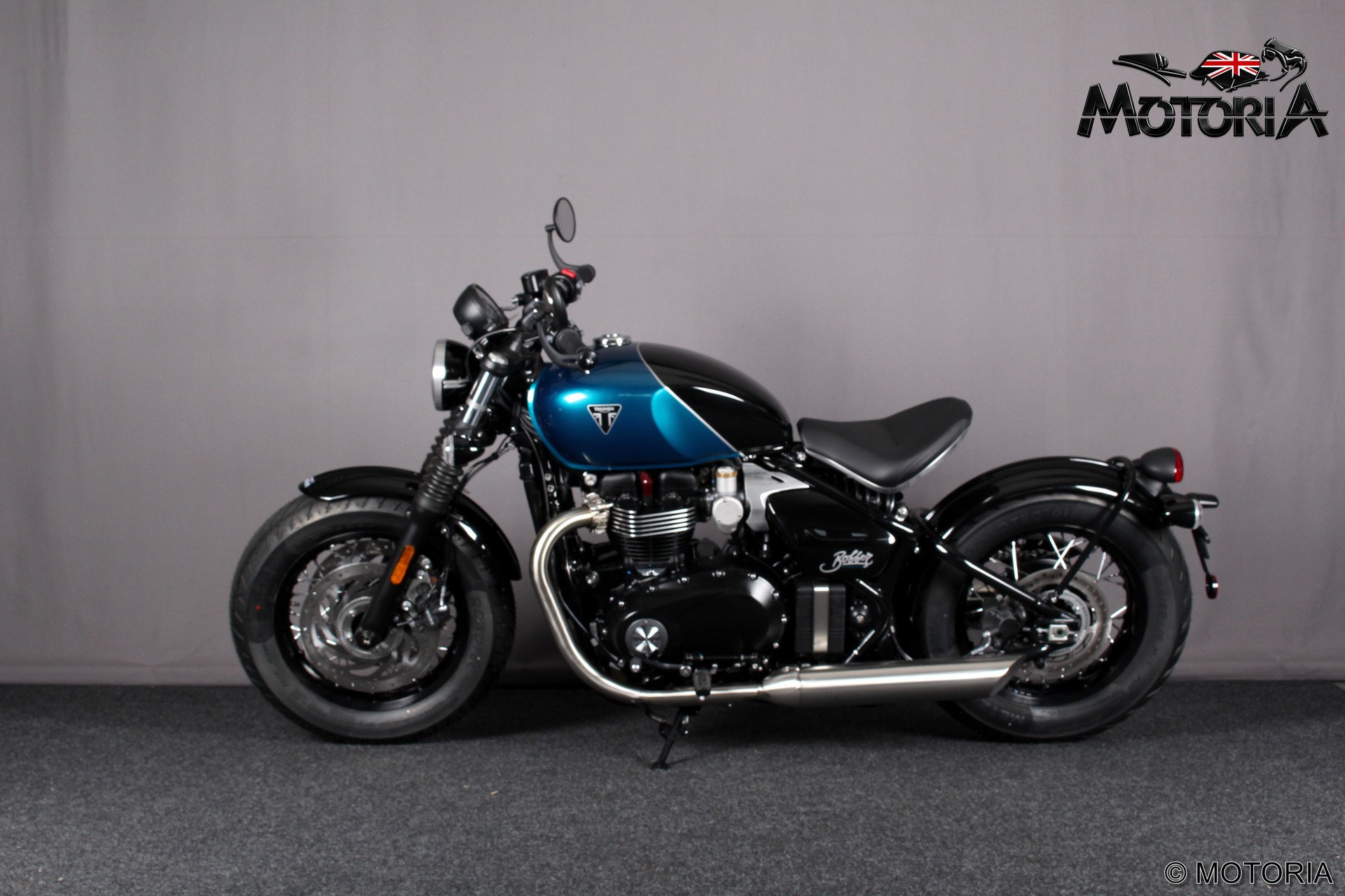 TRIUMPH Bonneville 1200 Bobber-image-5