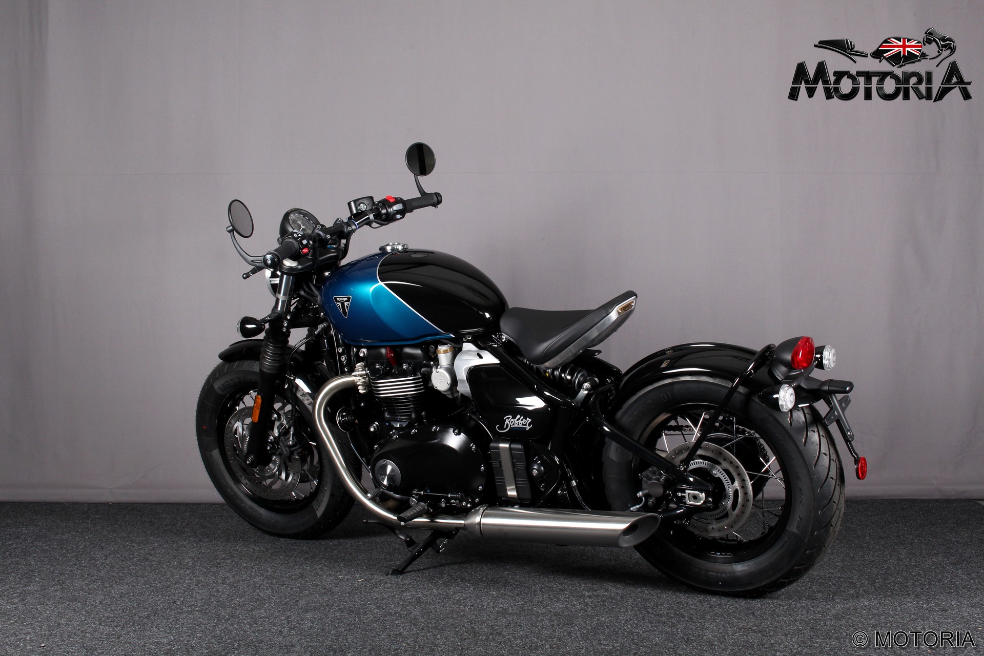 TRIUMPH Bonneville 1200 Bobber-image-4