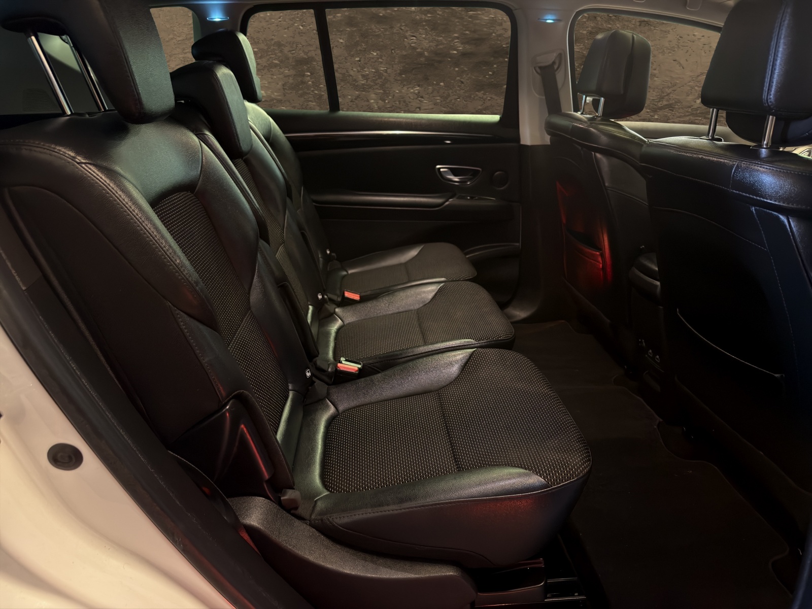 RENAULT Espace 2.0 dCi Intens EDC 6-image-13