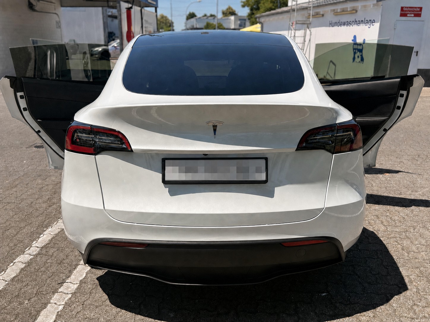 TESLA RWD-image-9