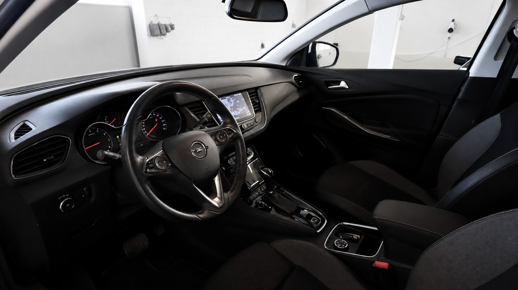 OPEL Grandland X 1.6 TP Excellence Automatik-showroom-element-3