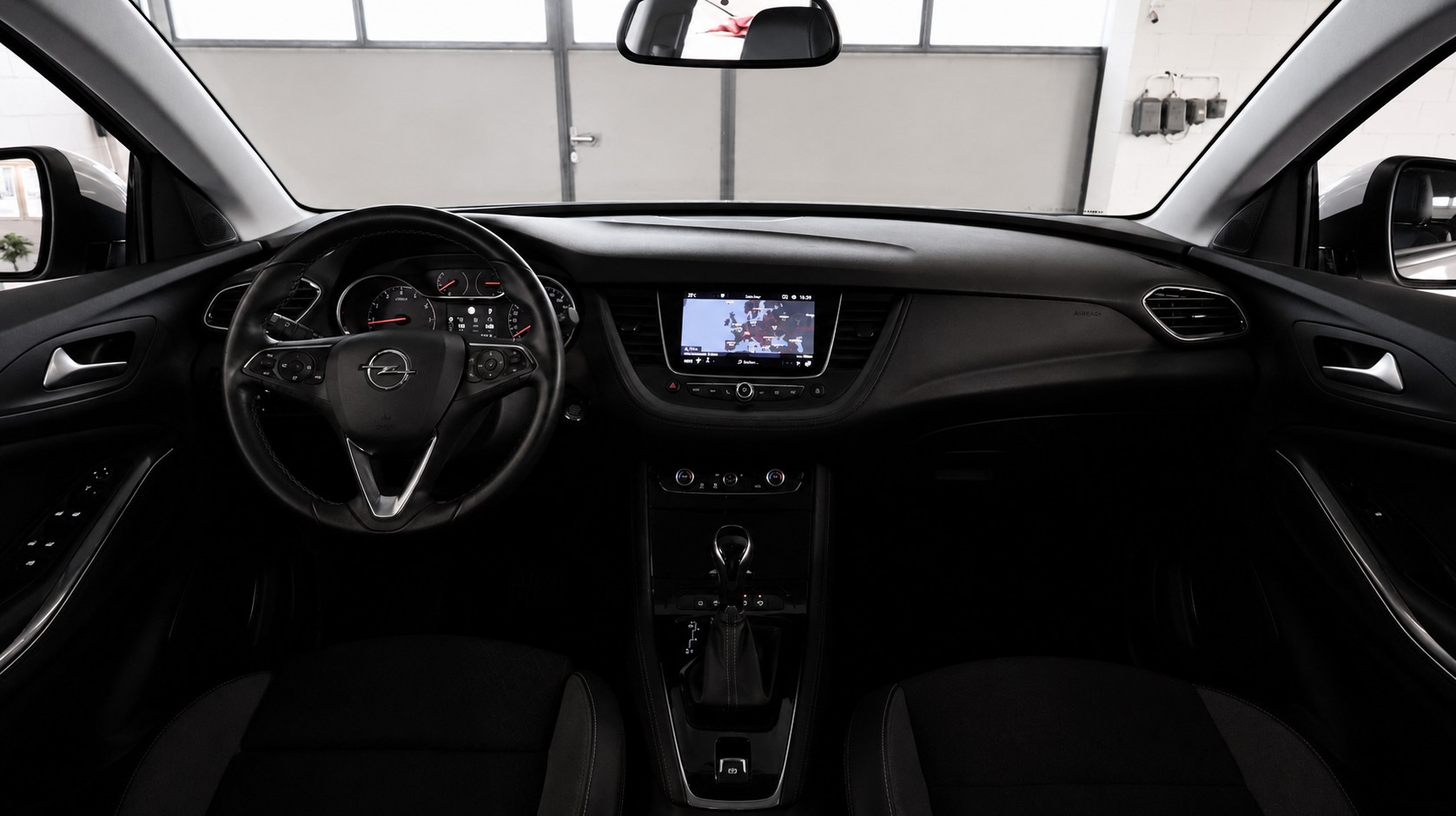 OPEL Grandland X 1.6 TP Excellence Automatik-image-5