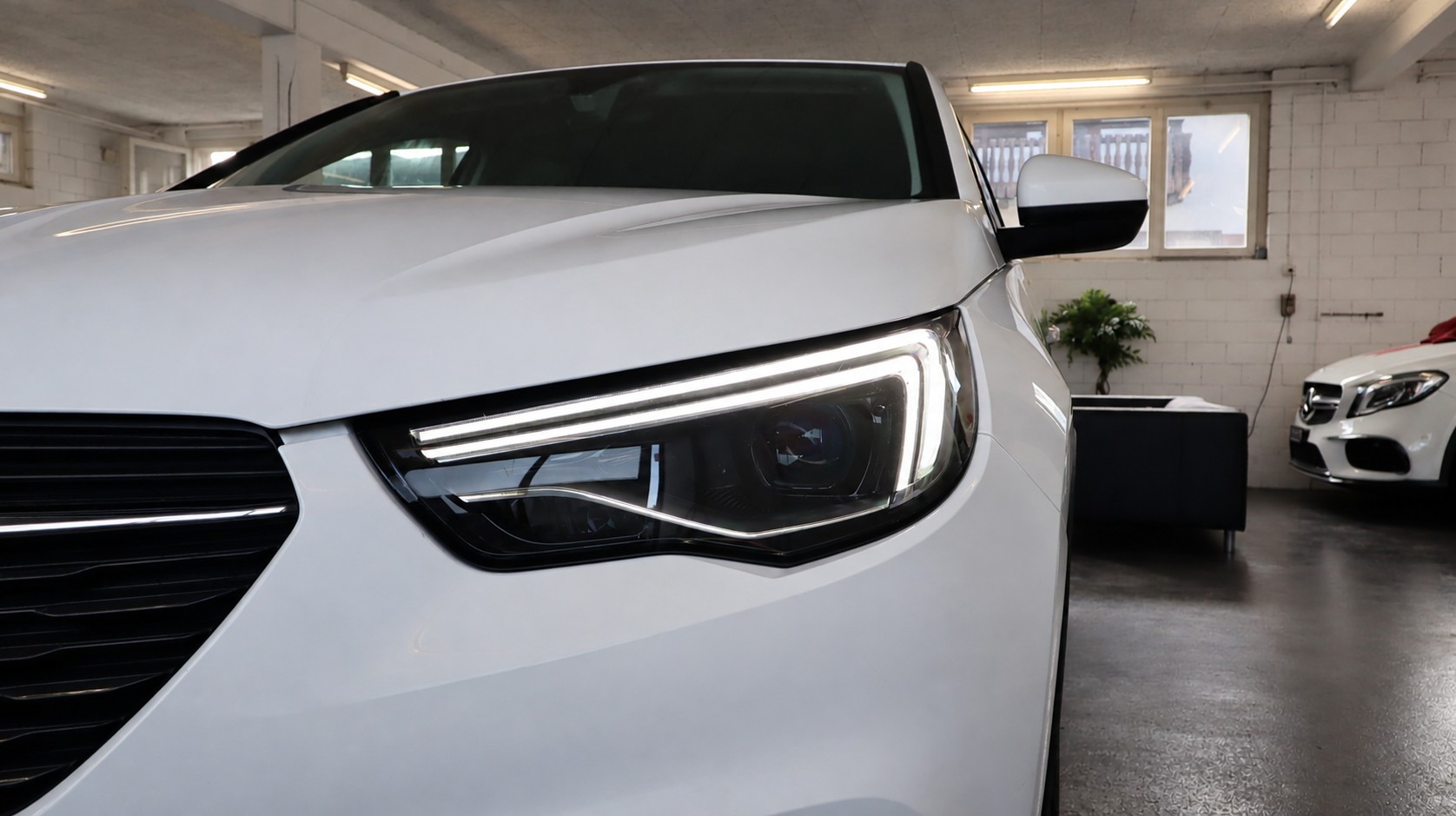 OPEL Grandland X 1.6 TP Excellence Automatik-image-18