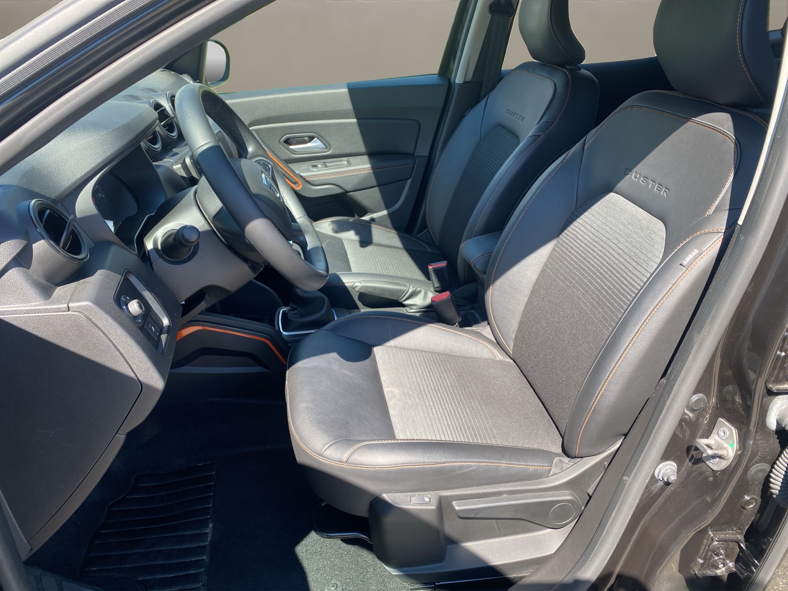 DACIA Duster TCe 150 Extreme EDC 4x2-image-8