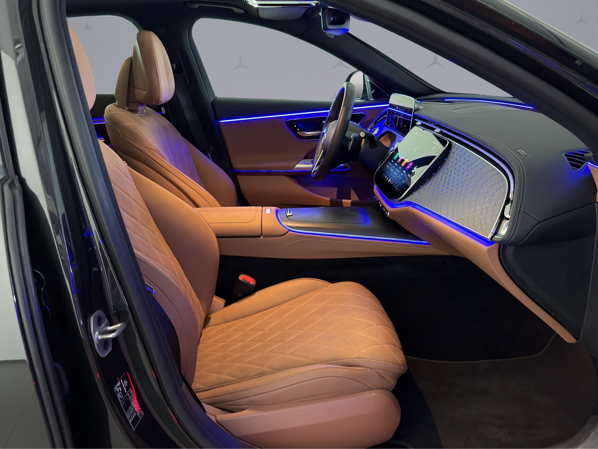 MERCEDES-BENZ E 450 Exclusive 4matic-image-19
