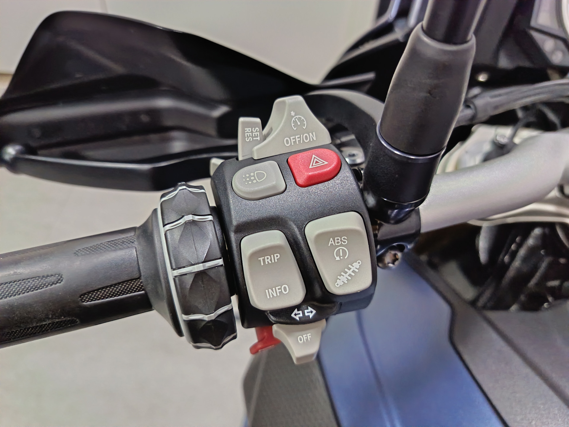BMW S 1000 XR - Leasing à 169 chf - Kit Surbaissement-image-6