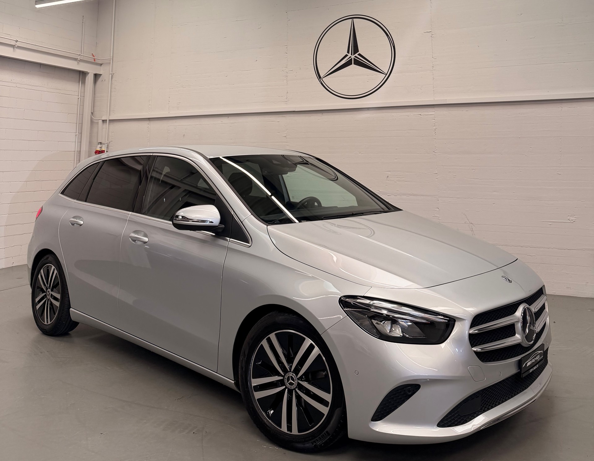 MERCEDES-BENZ B 220 4Matic Progressive 7G-DCT-showroom-element-2