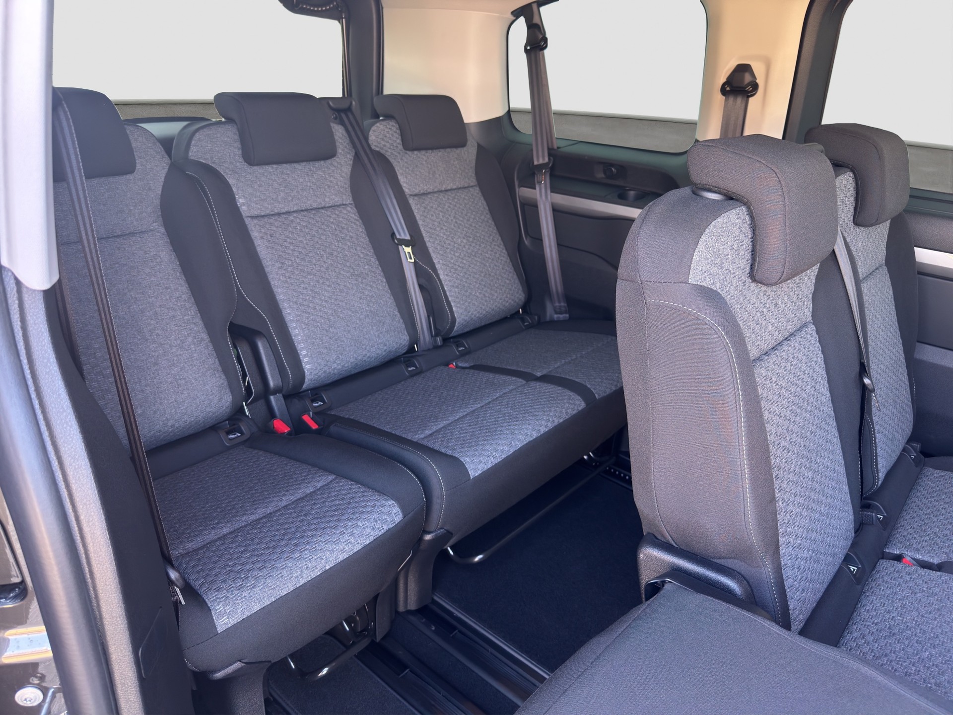 CITROEN Spacetourer 2.2 BlueHDi You M EAT8-image-12