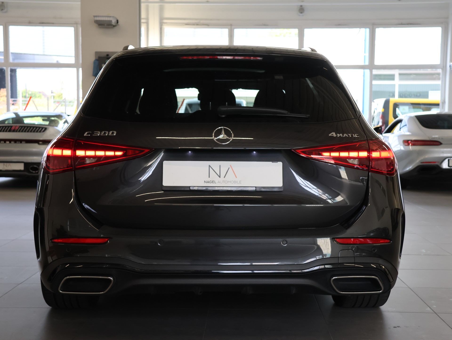 MERCEDES-BENZ C 300 T 4Matic AMG Line-image-4