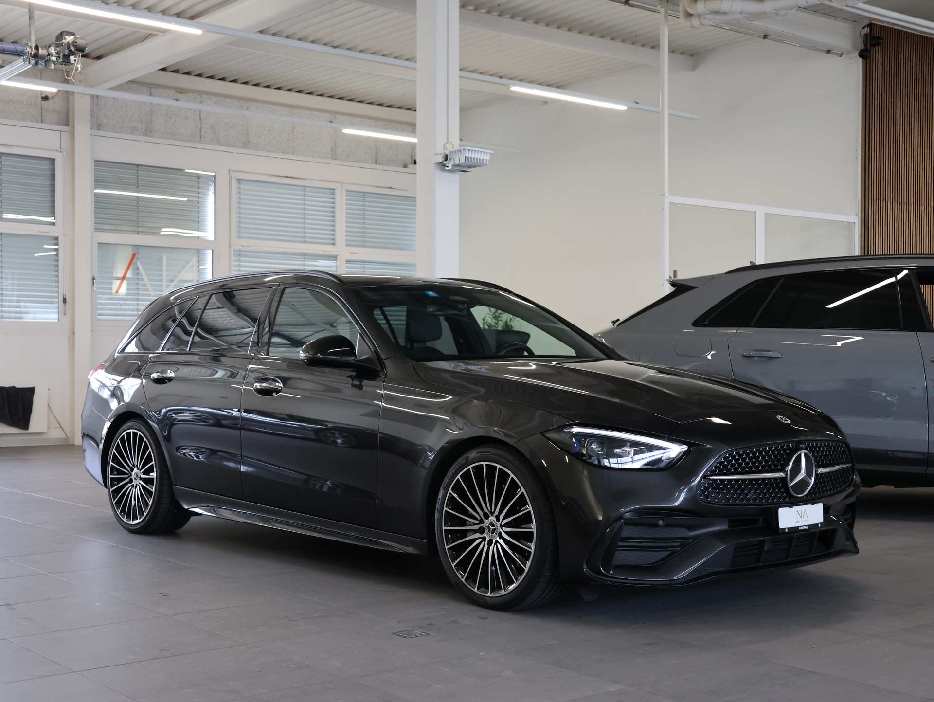 MERCEDES-BENZ C 300 T 4Matic AMG Line-showroom-element-1
