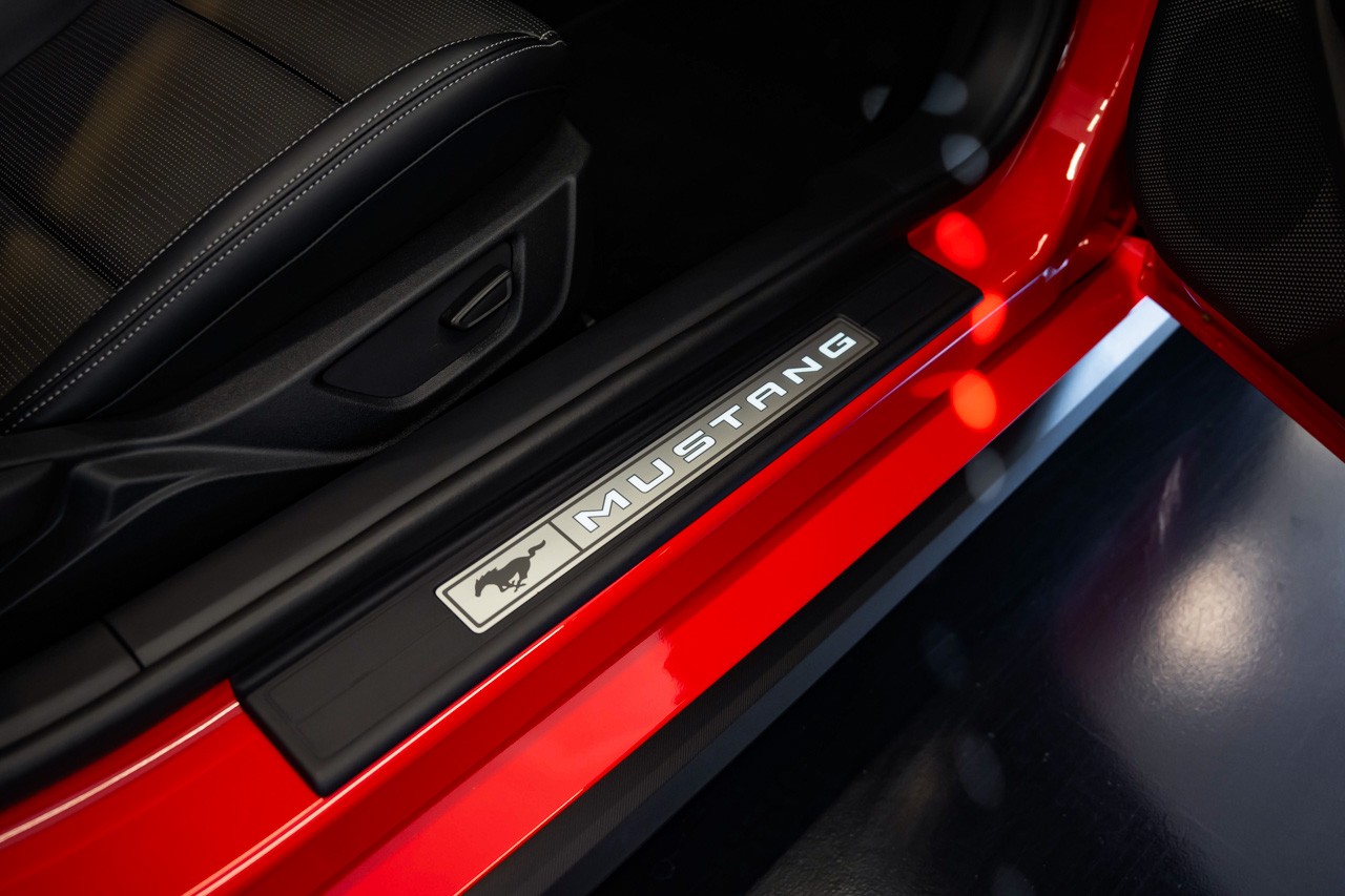 FORD Mustang Convertible 5.0 V8 GT-image-29