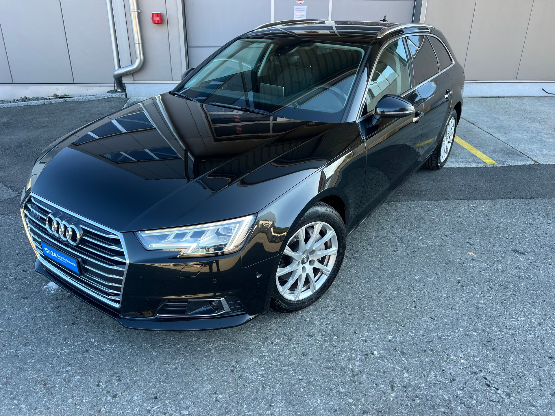 AUDI A4 Avant 2.0 TDI quattro S-tronic-showroom-element-2