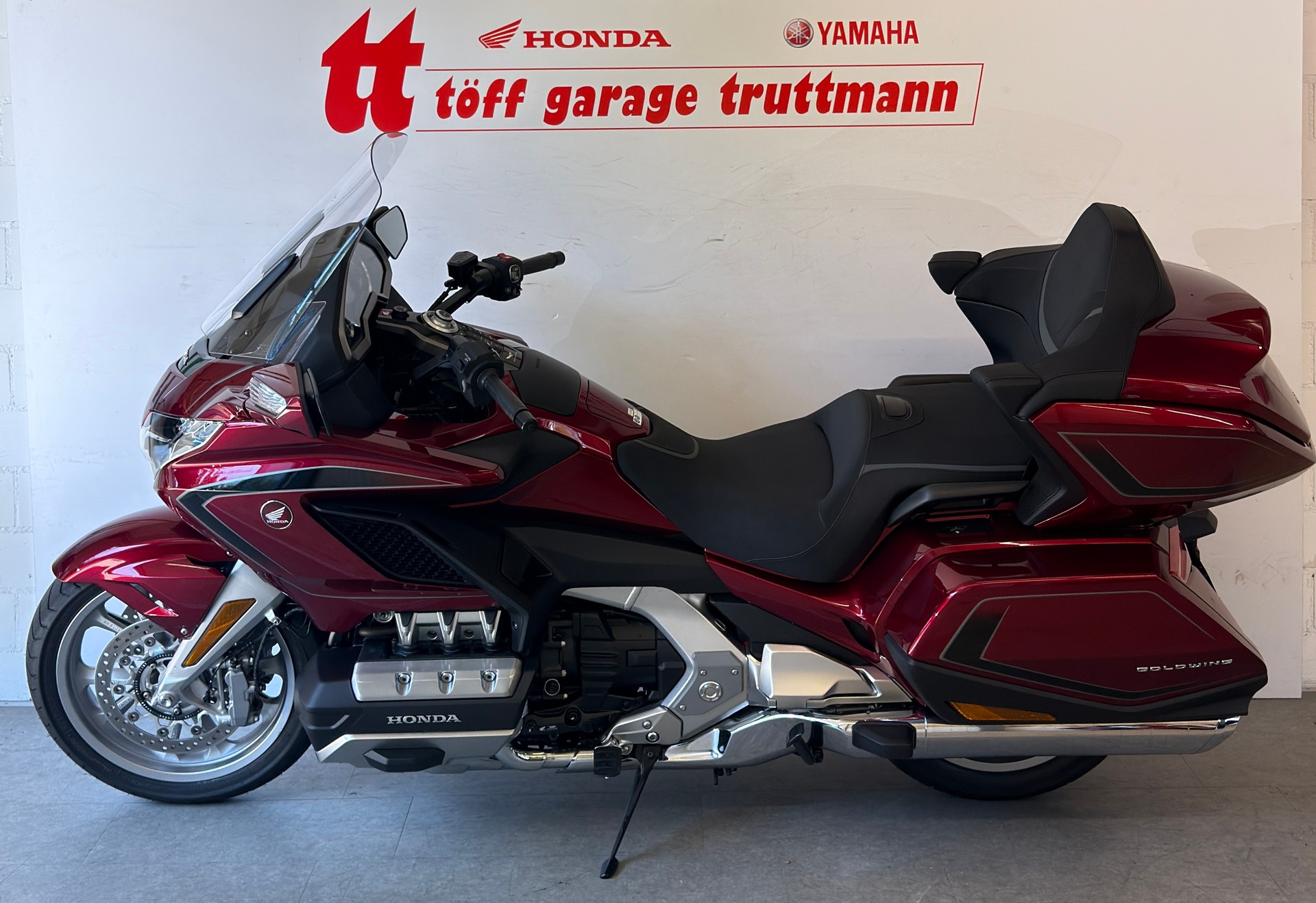 HONDA GL 1800 DCT Goldwing-showroom-element-1