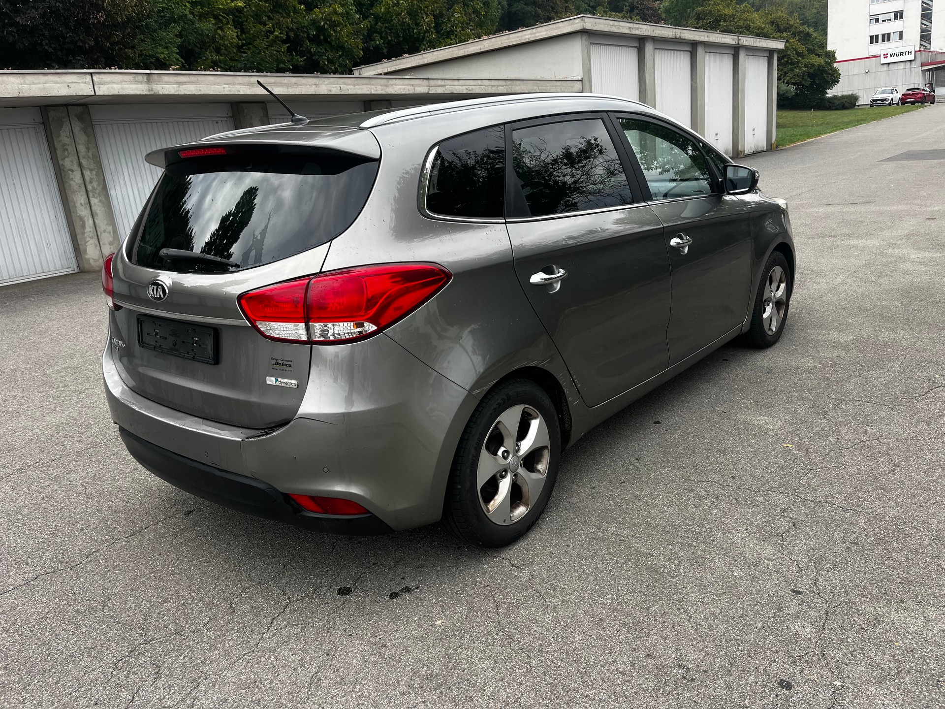 KIA Carens 1.7 CRDi Style-image-2