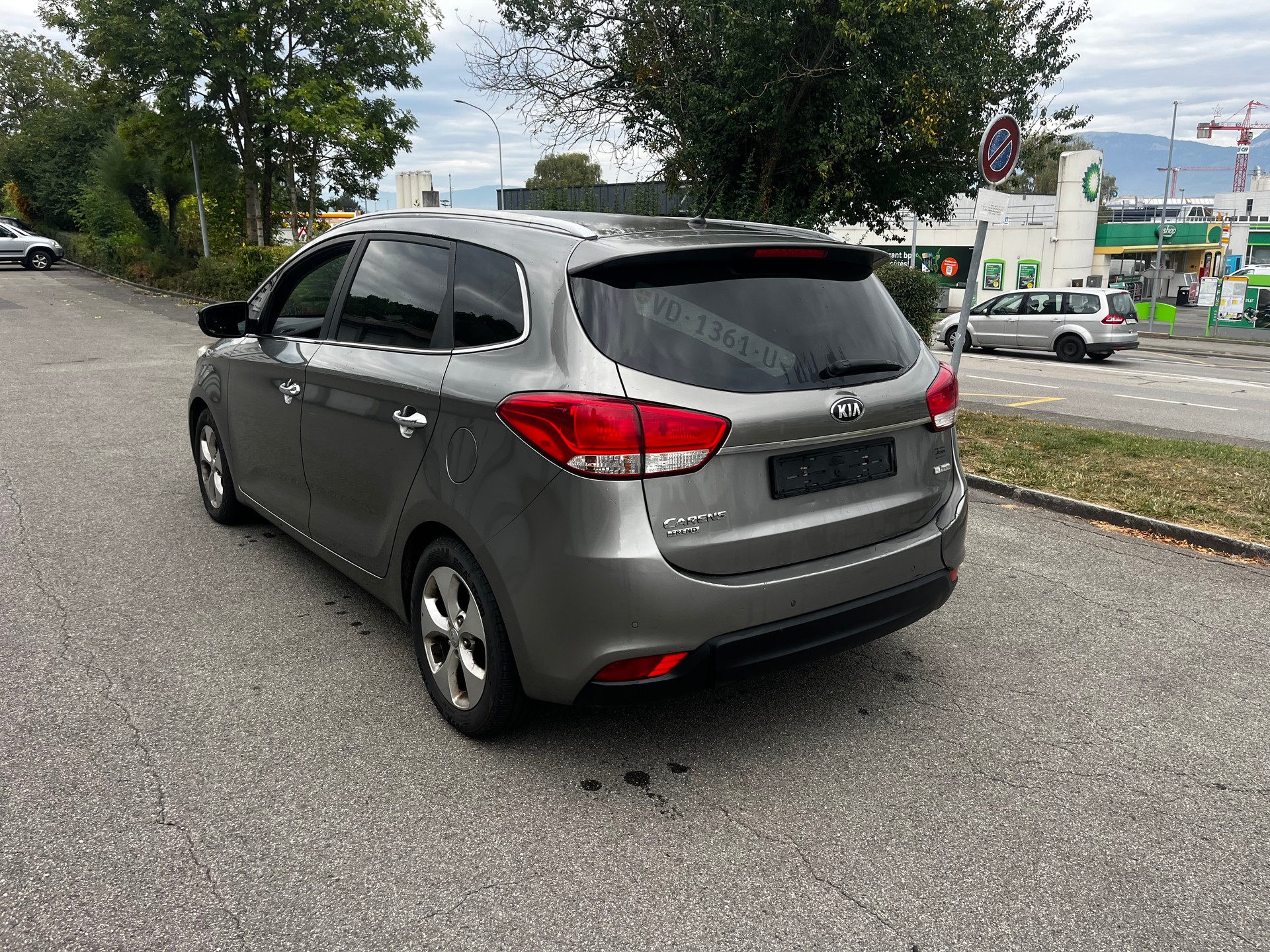 KIA Carens 1.7 CRDi Style-image-5
