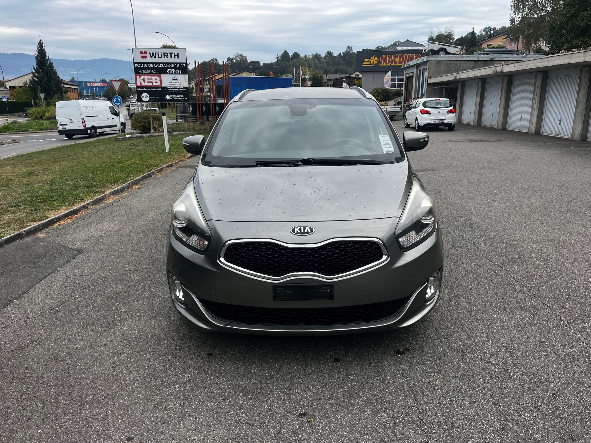 KIA Carens 1.7 CRDi Style-image-3