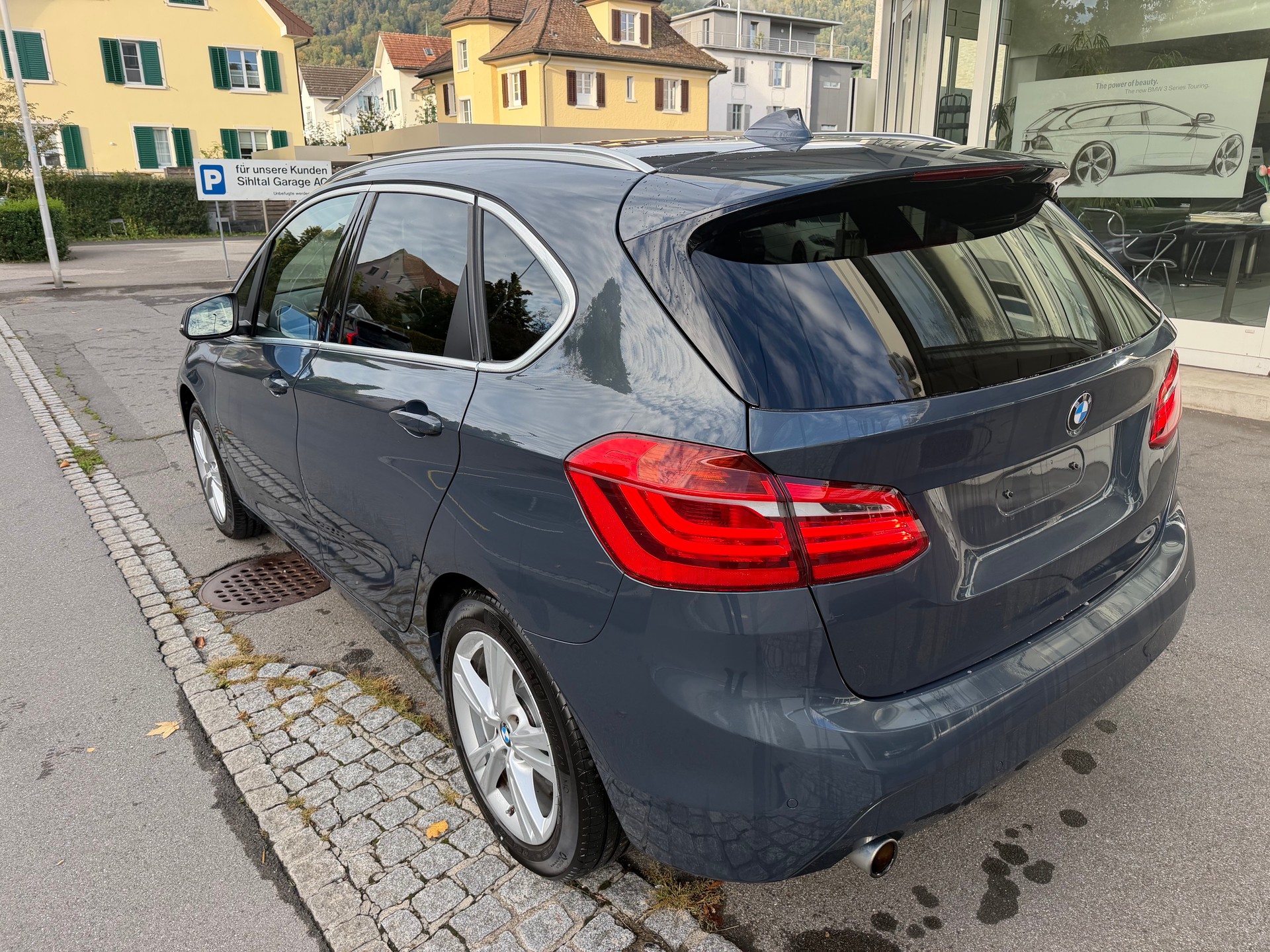 BMW 218d xDrive Active Tourer Sport Line Steptronic-showroom-element-3