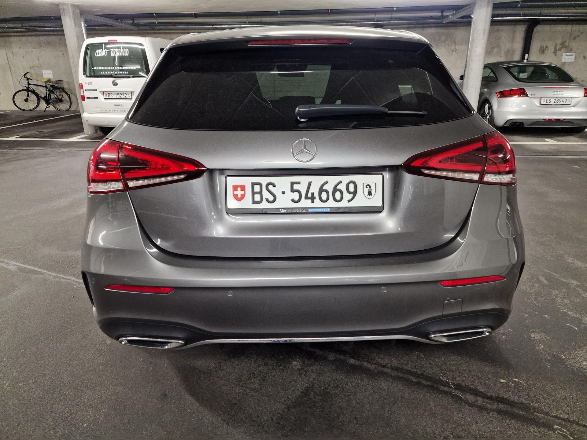 MERCEDES-BENZ A 200 AMG Line-image-3
