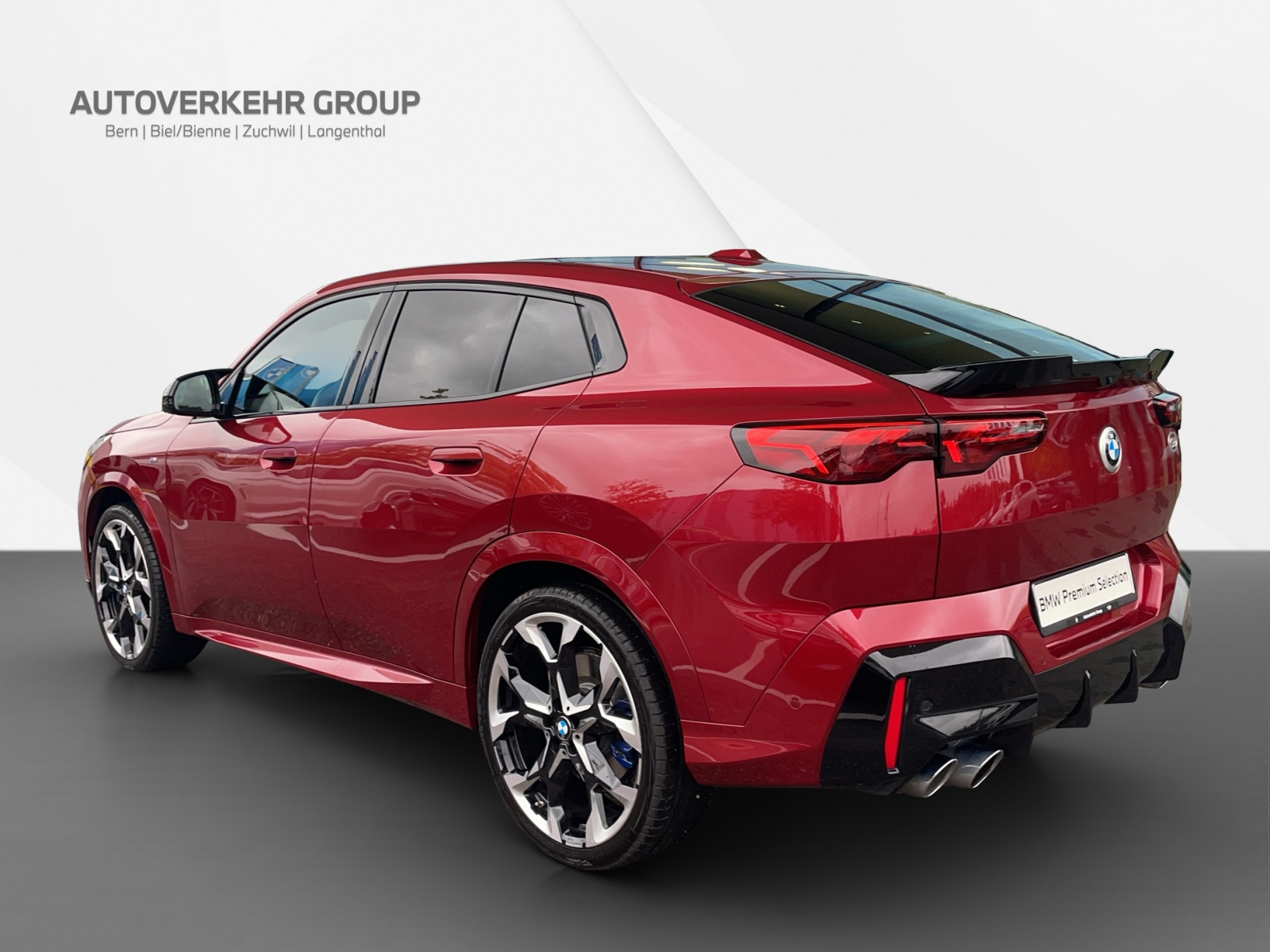 BMW X2 xDrive M35i-showroom-element-3