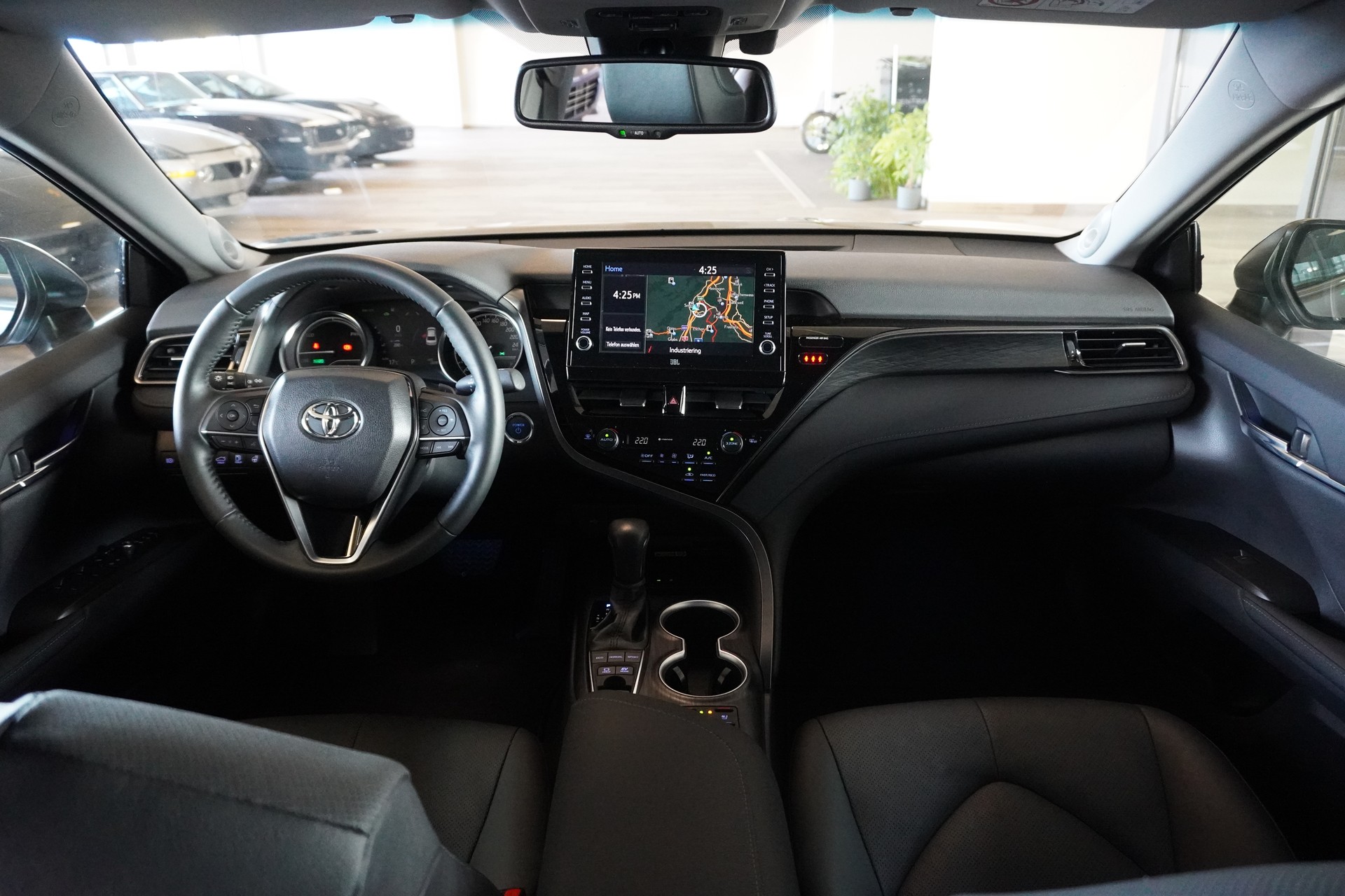 TOYOTA Camry 2.5 HSD e-CVT Premium-image-9