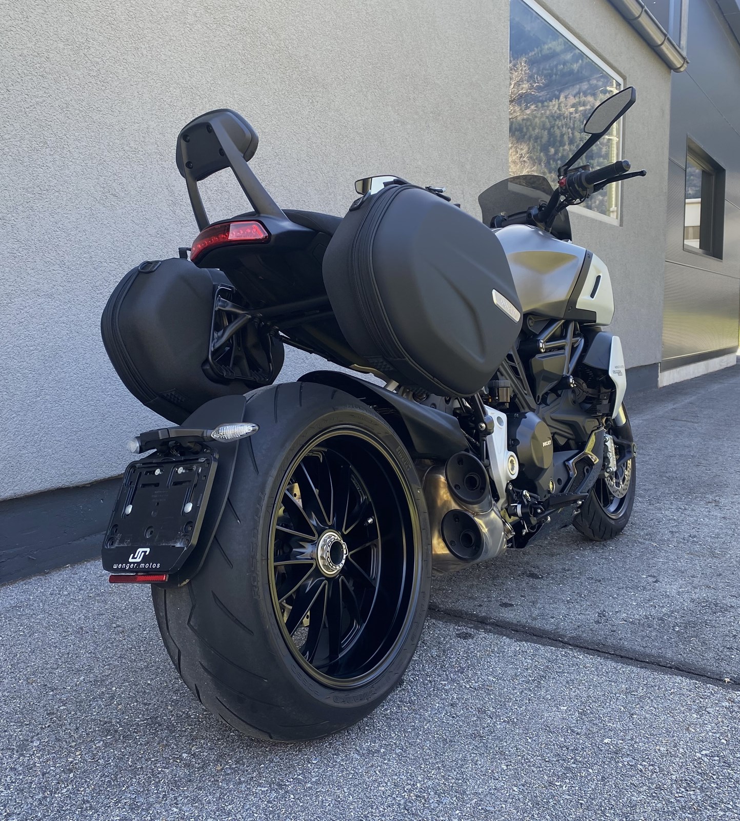 DUCATI Diavel 1260-image-3