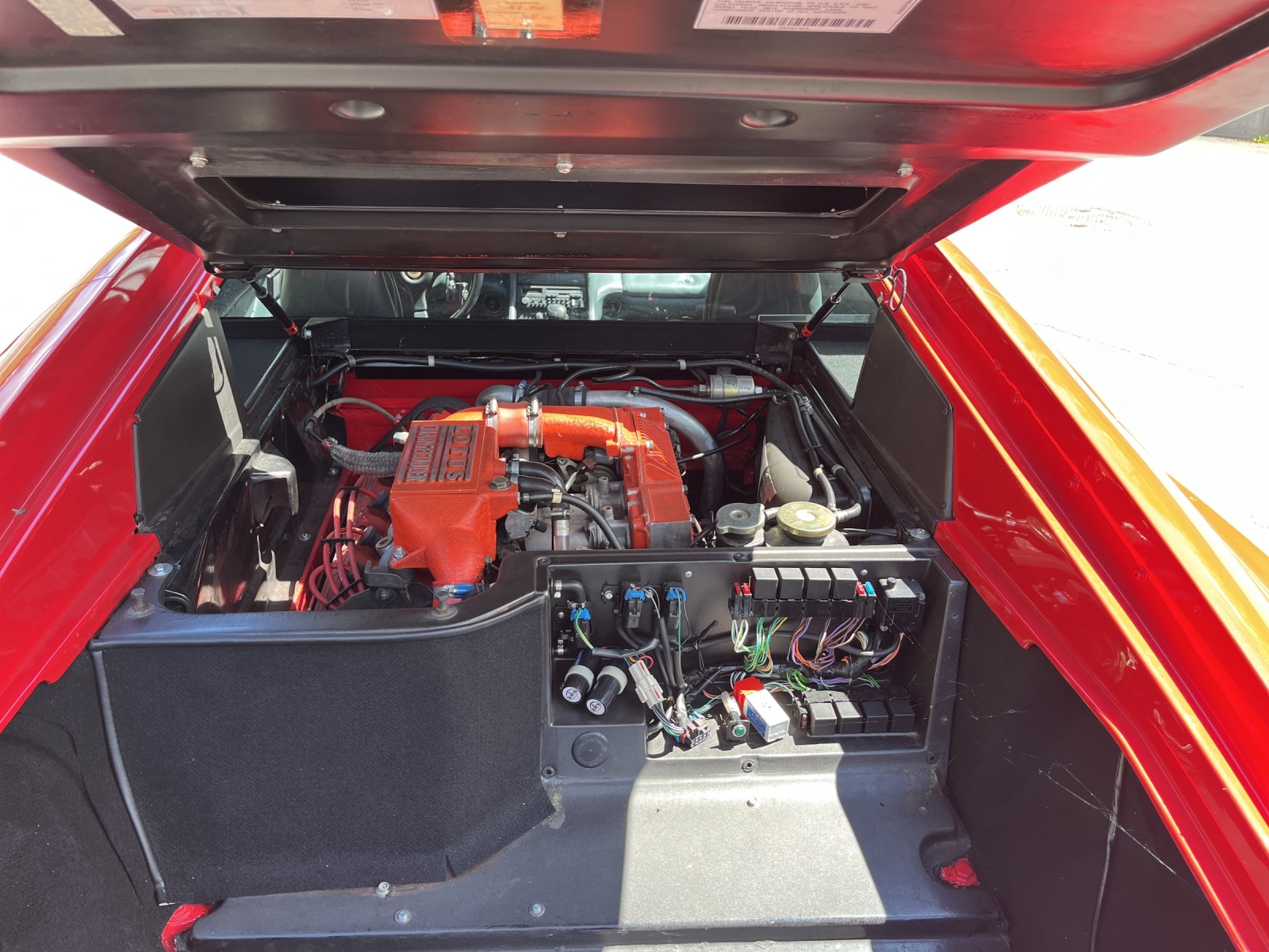 LOTUS Esprit 2.2 Turbo SE-image-13