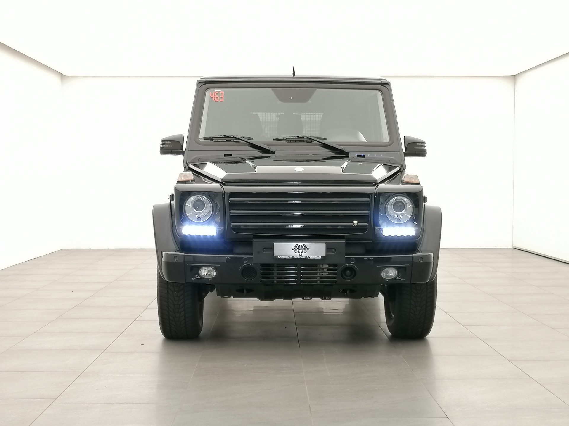 MERCEDES-BENZ G350 Bluetec 7G-Tronic-showroom-element-1